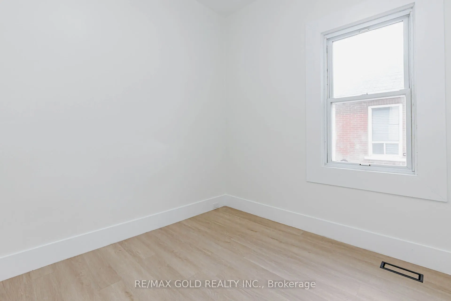 108 Norfolk Avenue