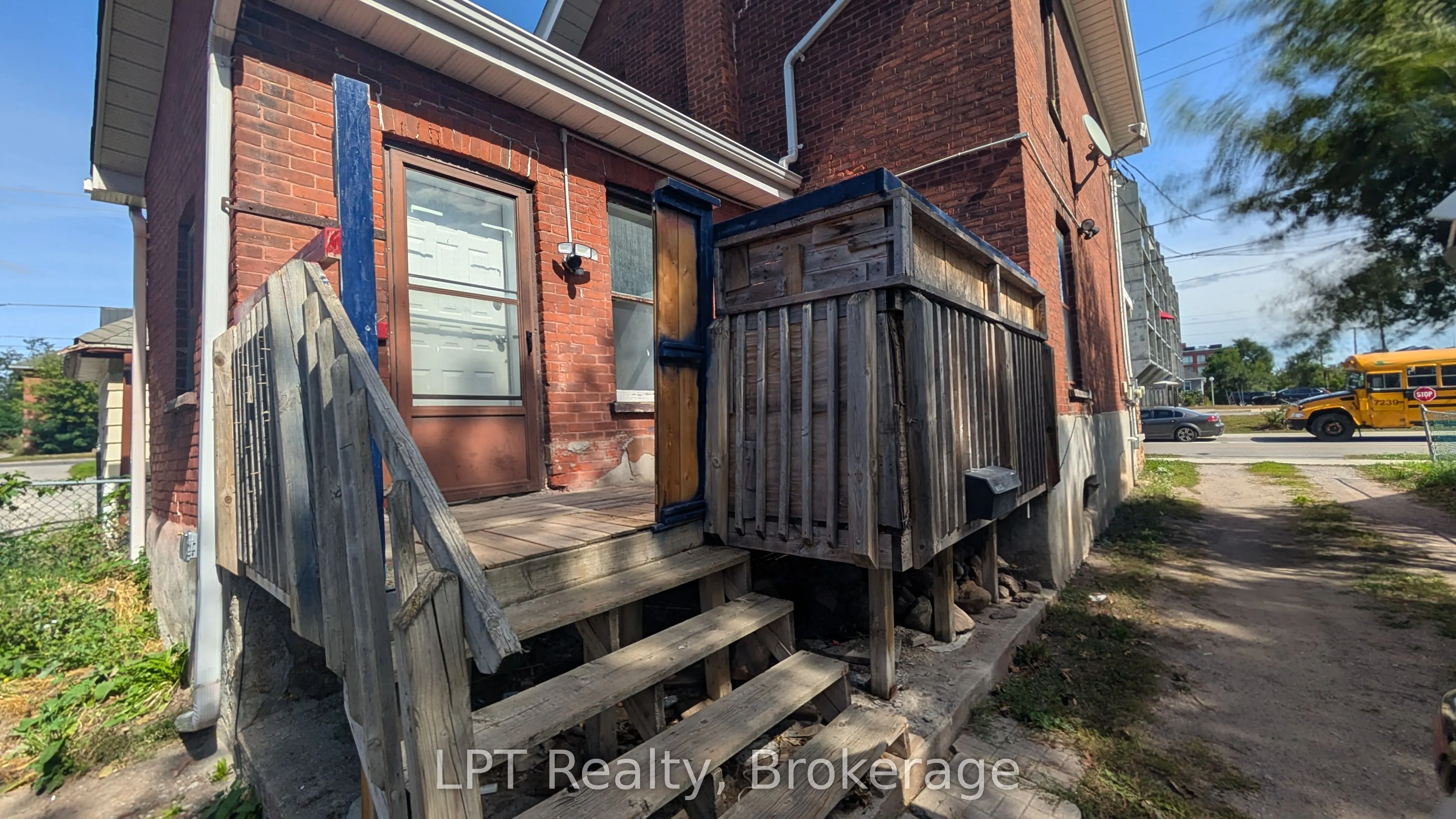 265 Bethune Street