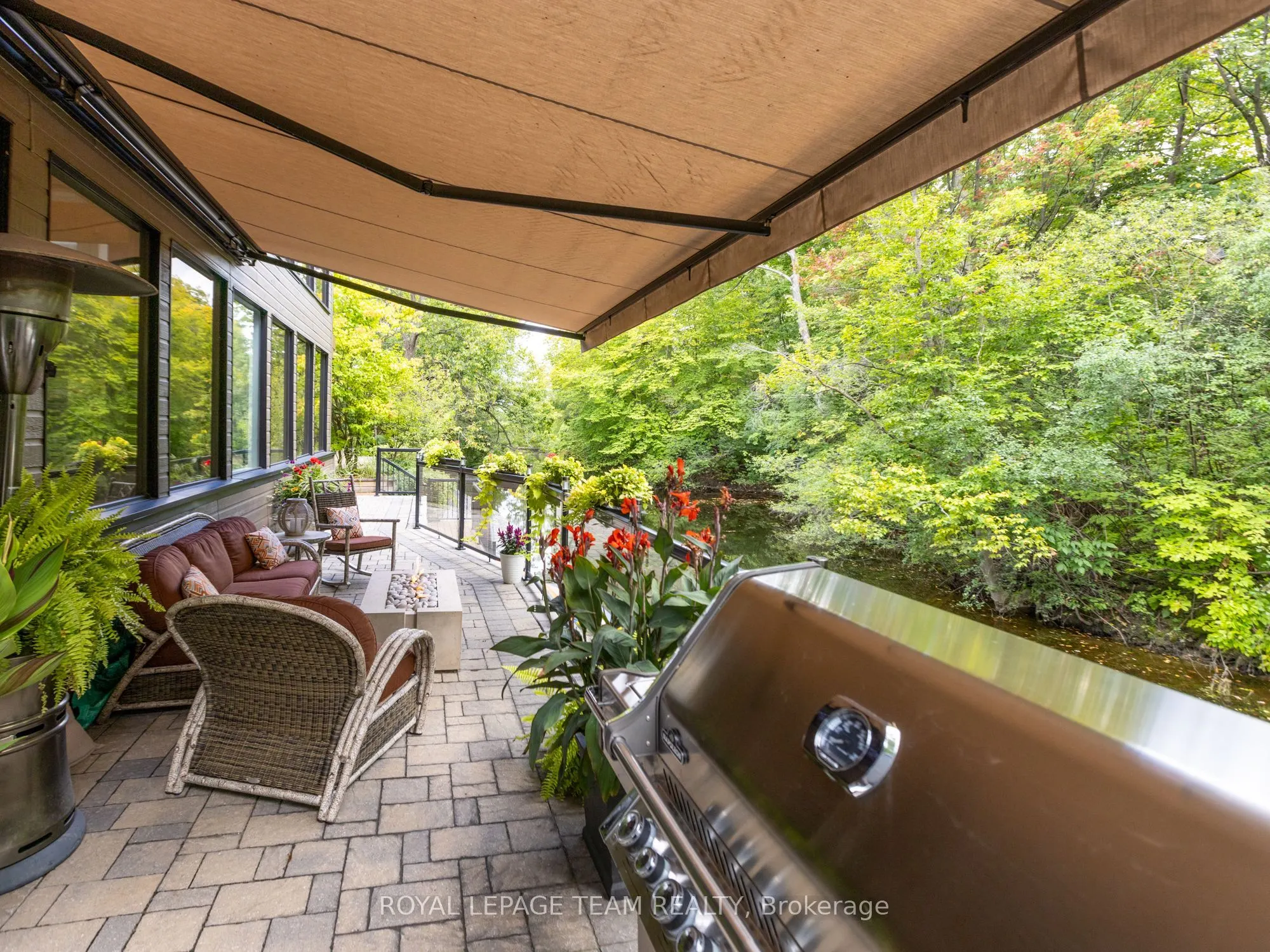 34 Rideauview Terrace