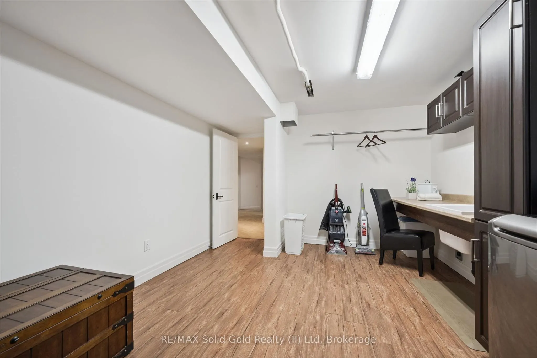 576 Falconridge Crescent