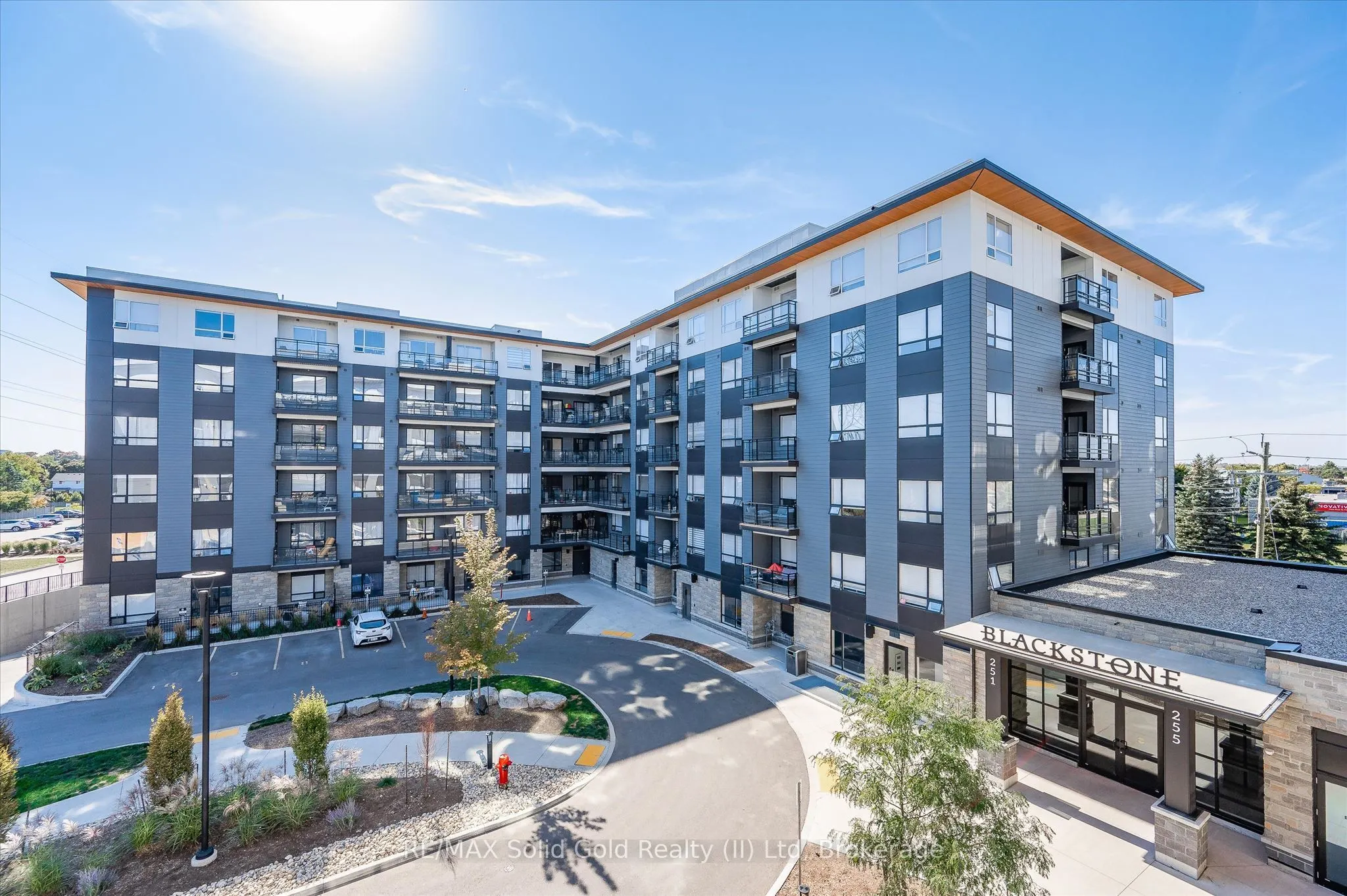 251 Northfield Drive E #521