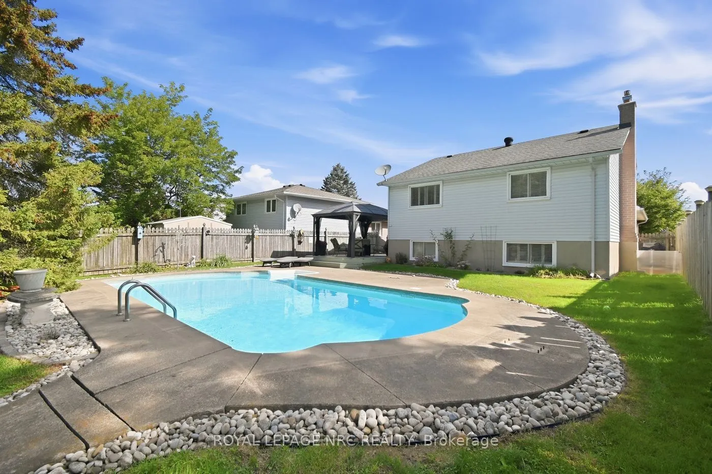 92 Larchwood Circle