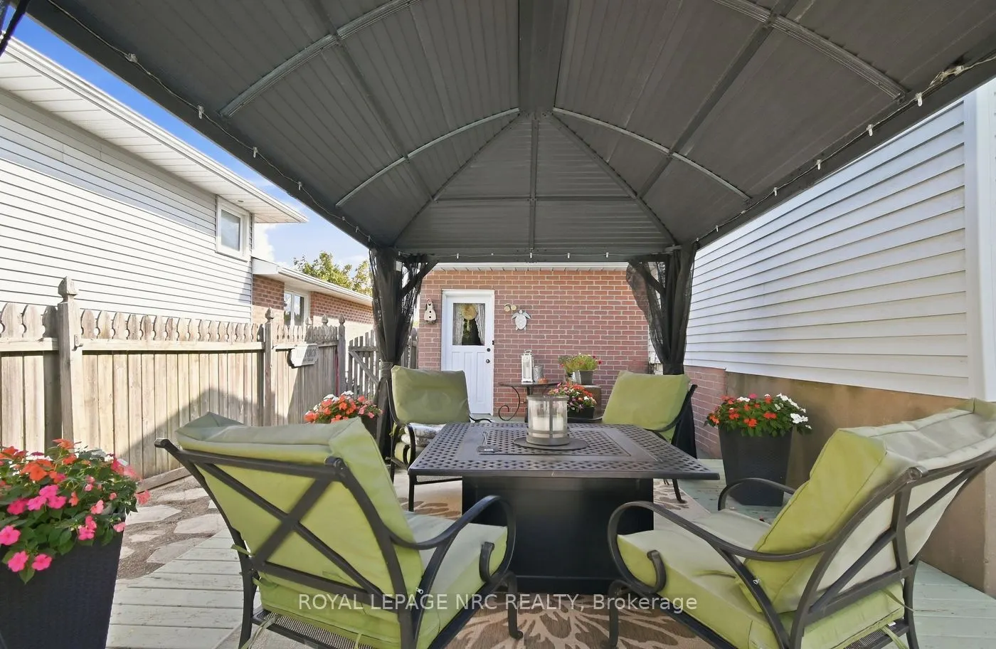 92 Larchwood Circle
