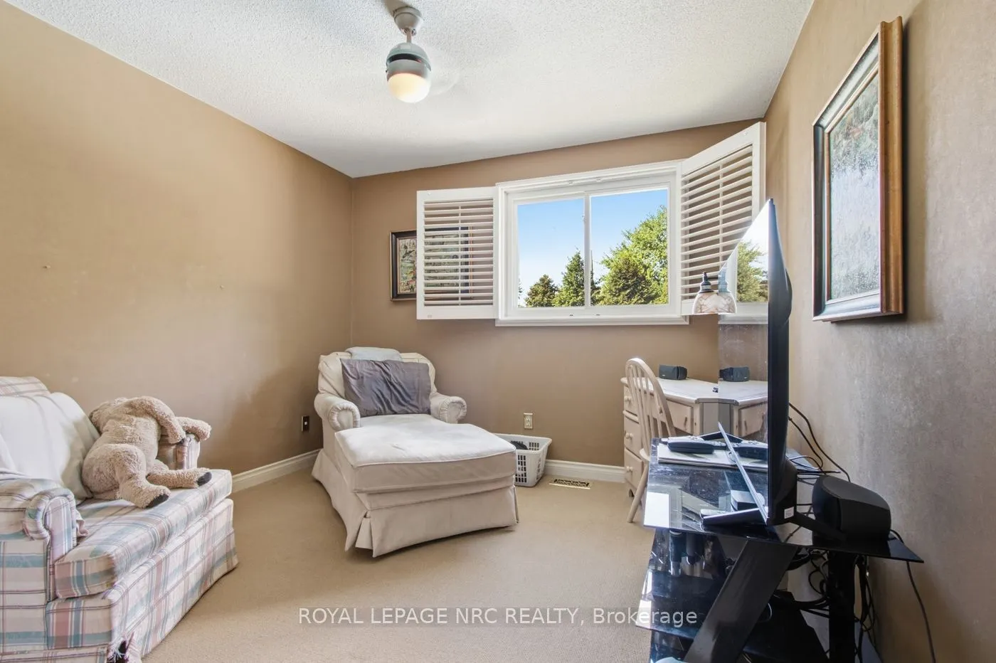 92 Larchwood Circle