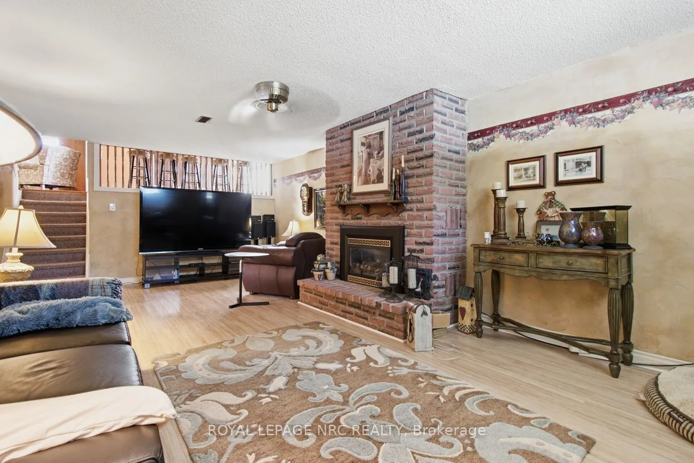 92 Larchwood Circle