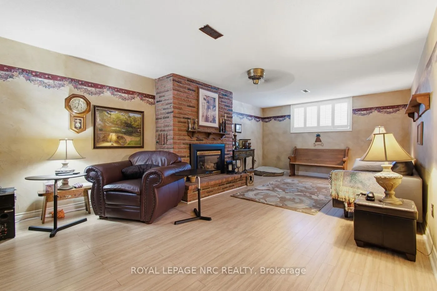 92 Larchwood Circle
