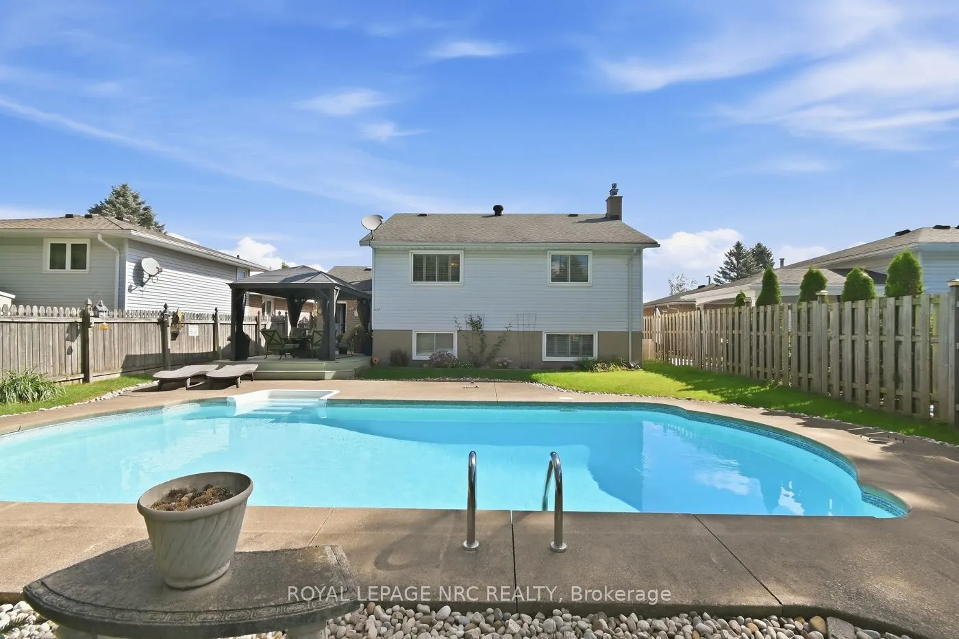 92 Larchwood Circle