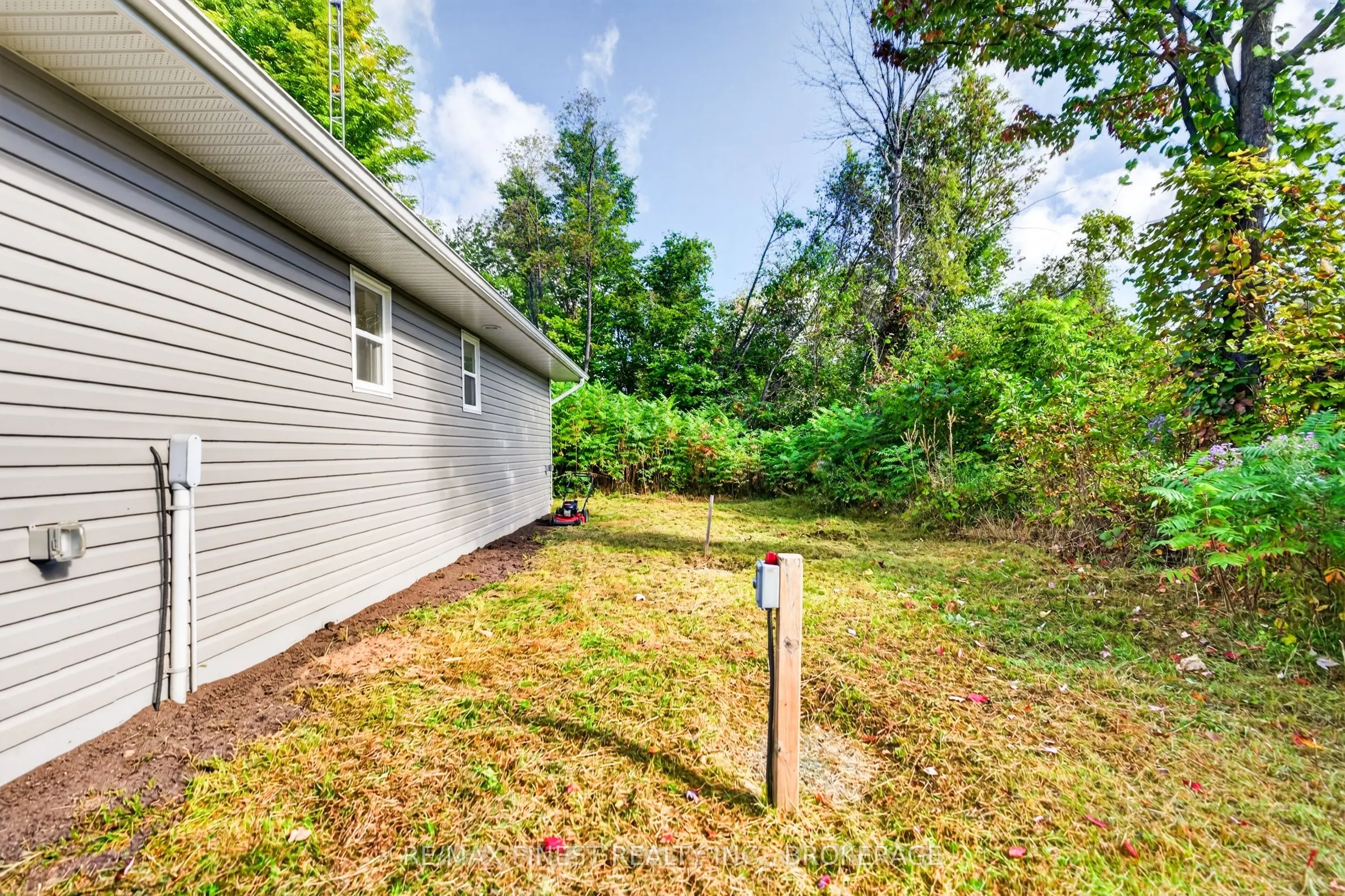 3144 Echo Lake Road