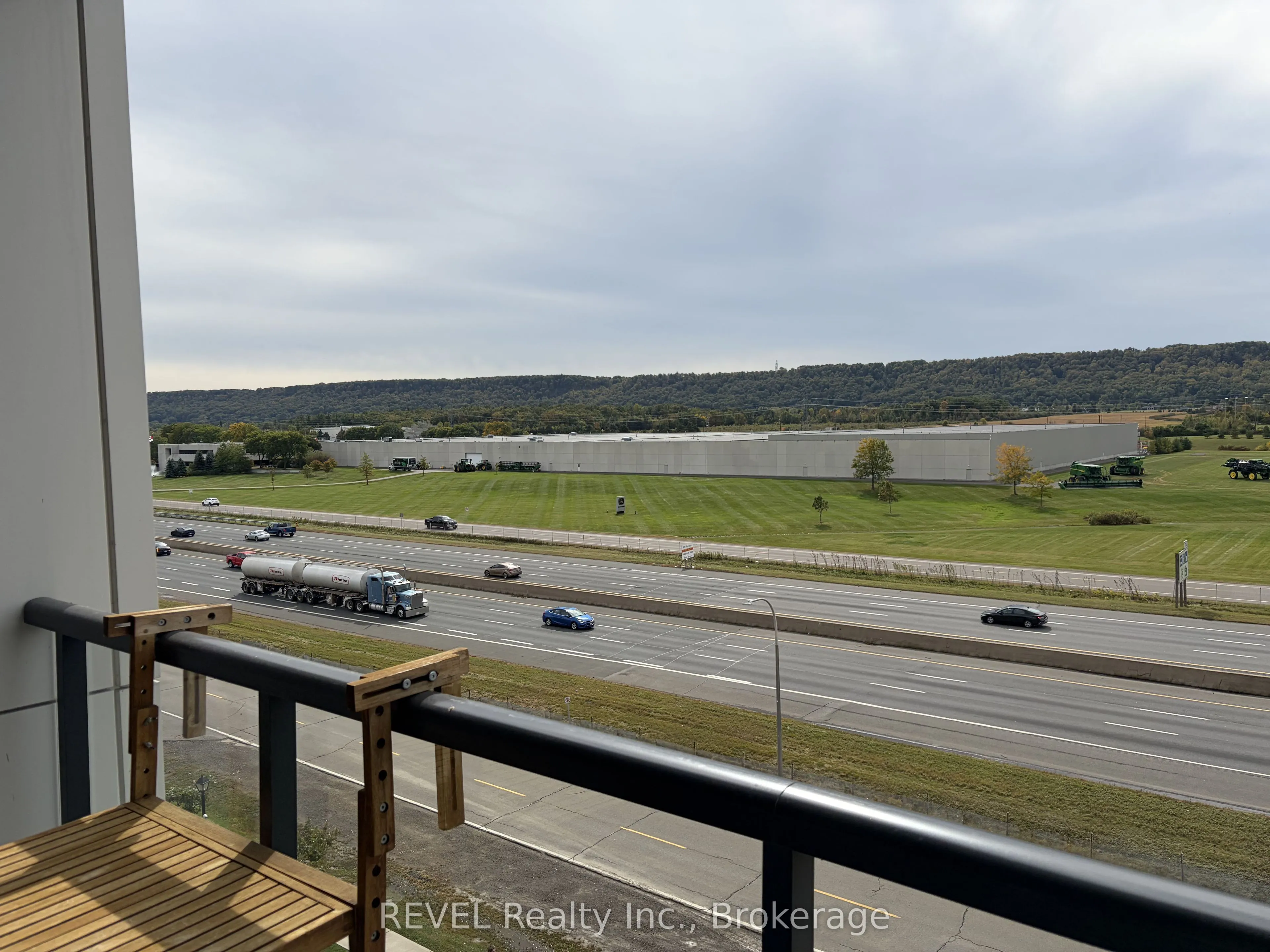 550 North Service Road #501