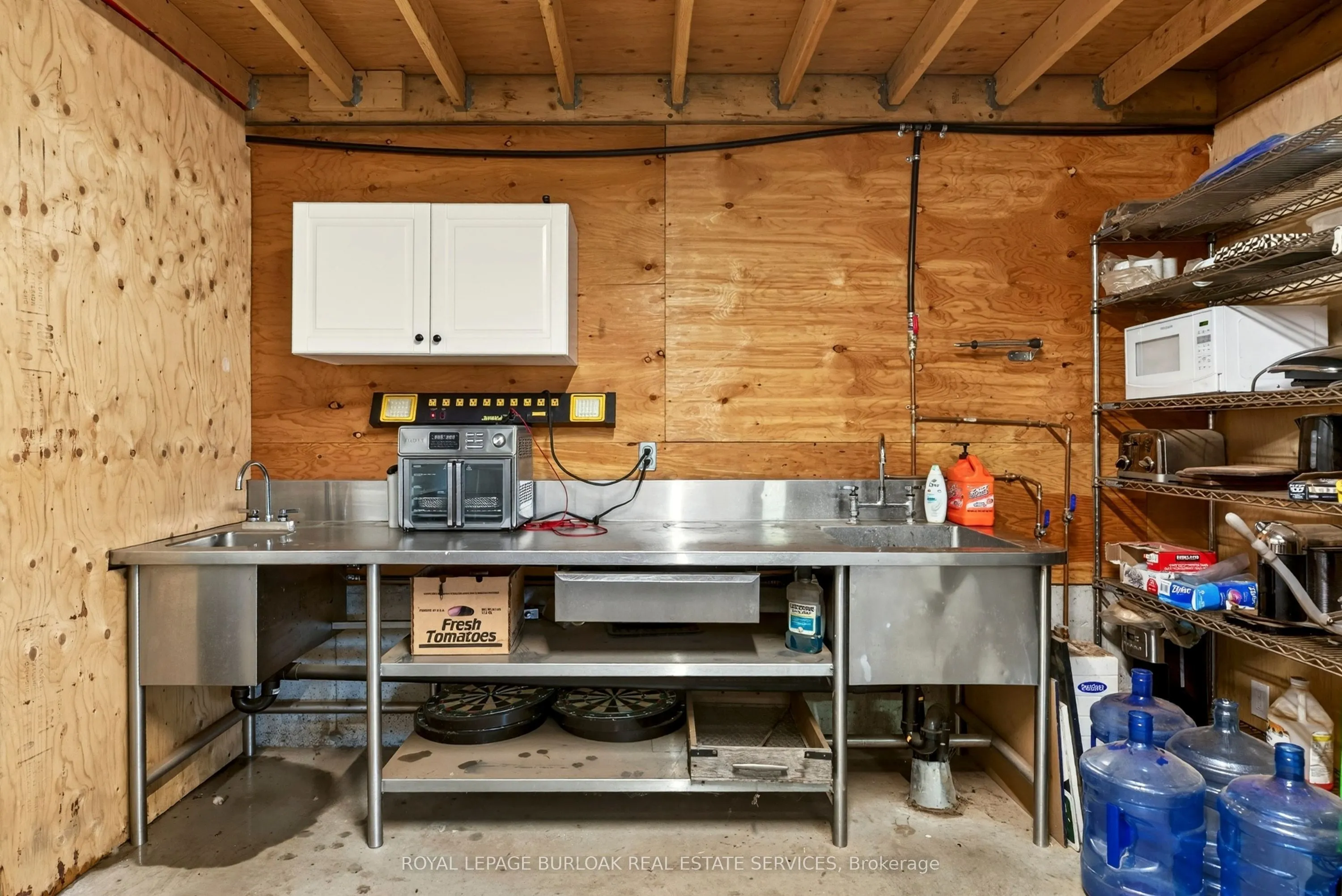1506 6TH Concession Road W #shop