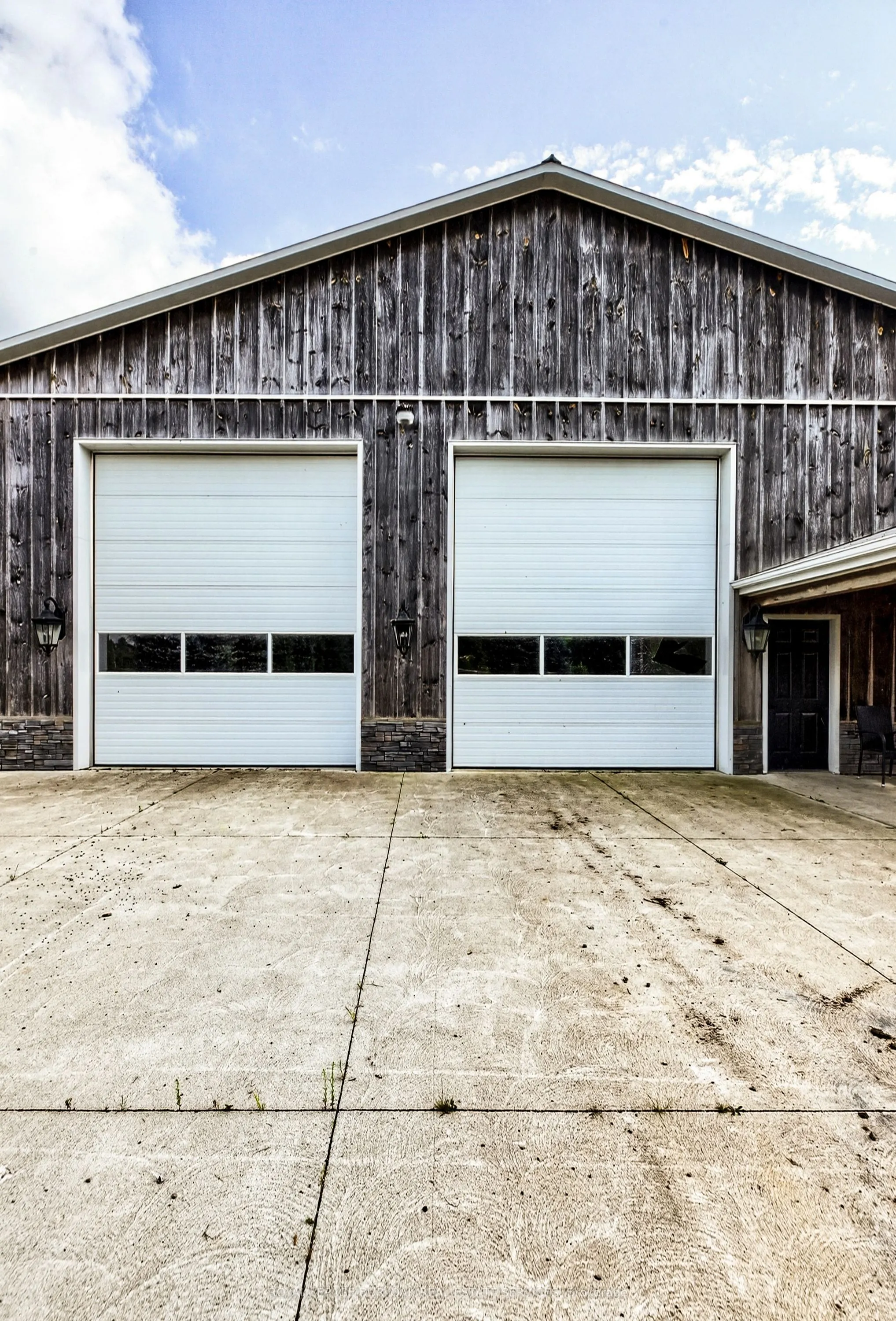 1506 6TH Concession Road W #shop