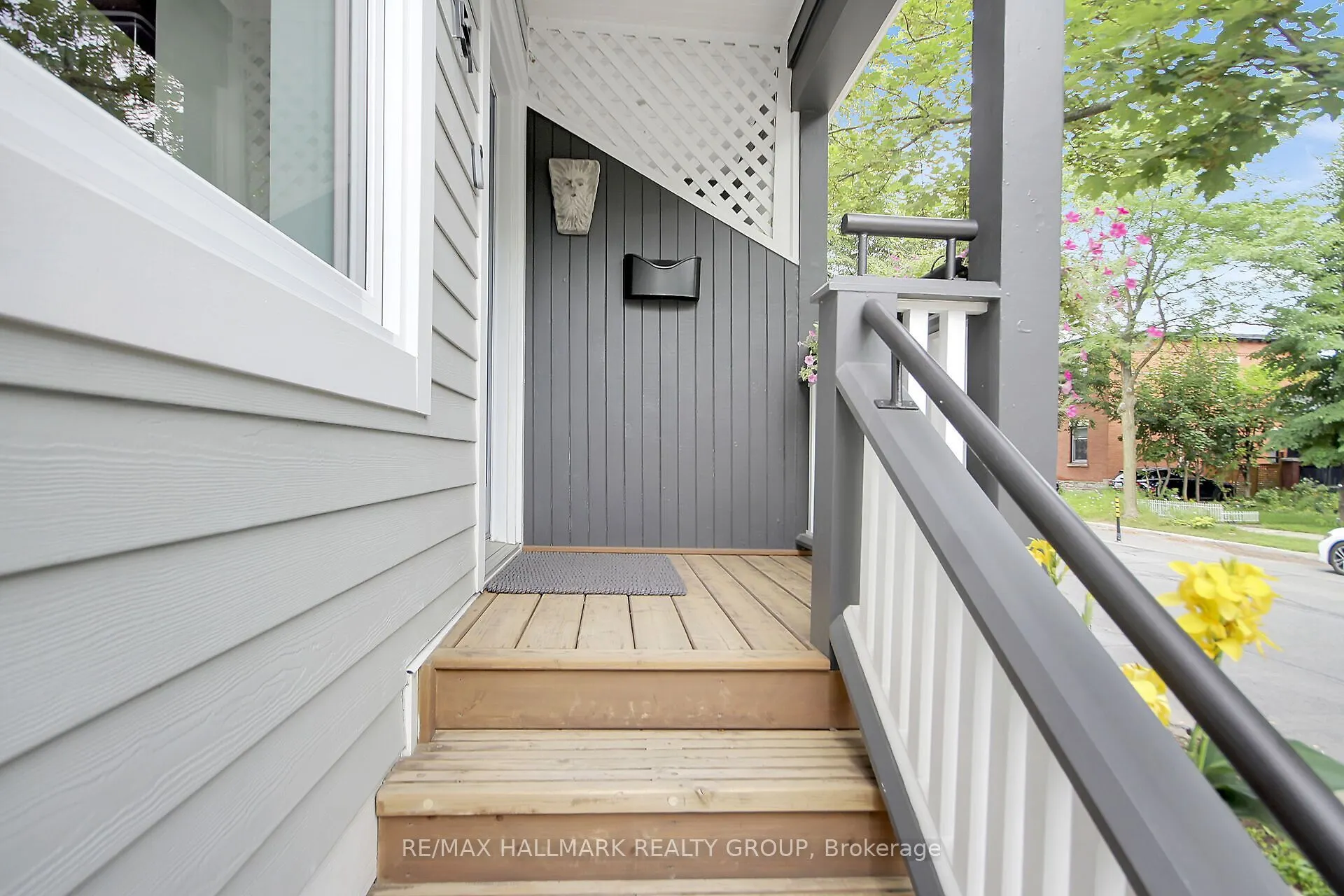 151 Crichton Street