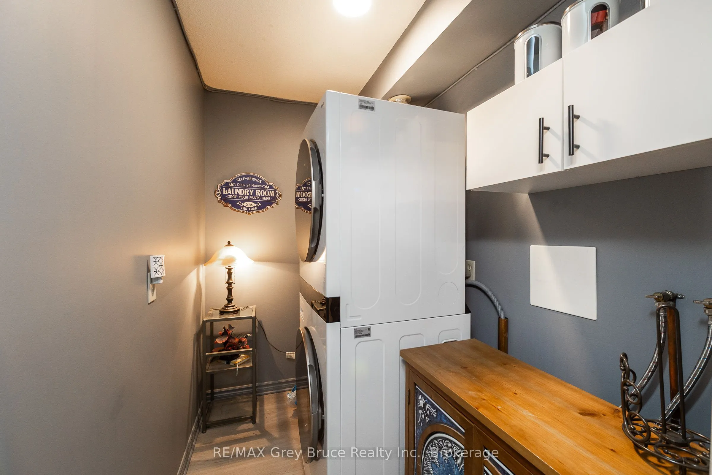 860 9 Street E #401
