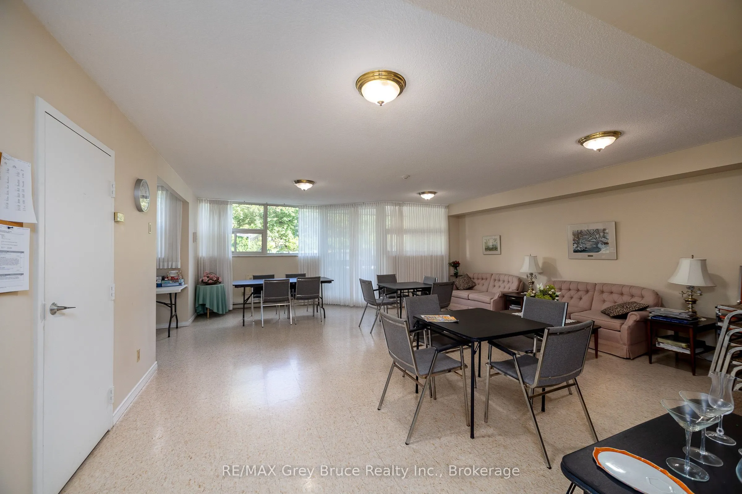 860 9 Street E #401