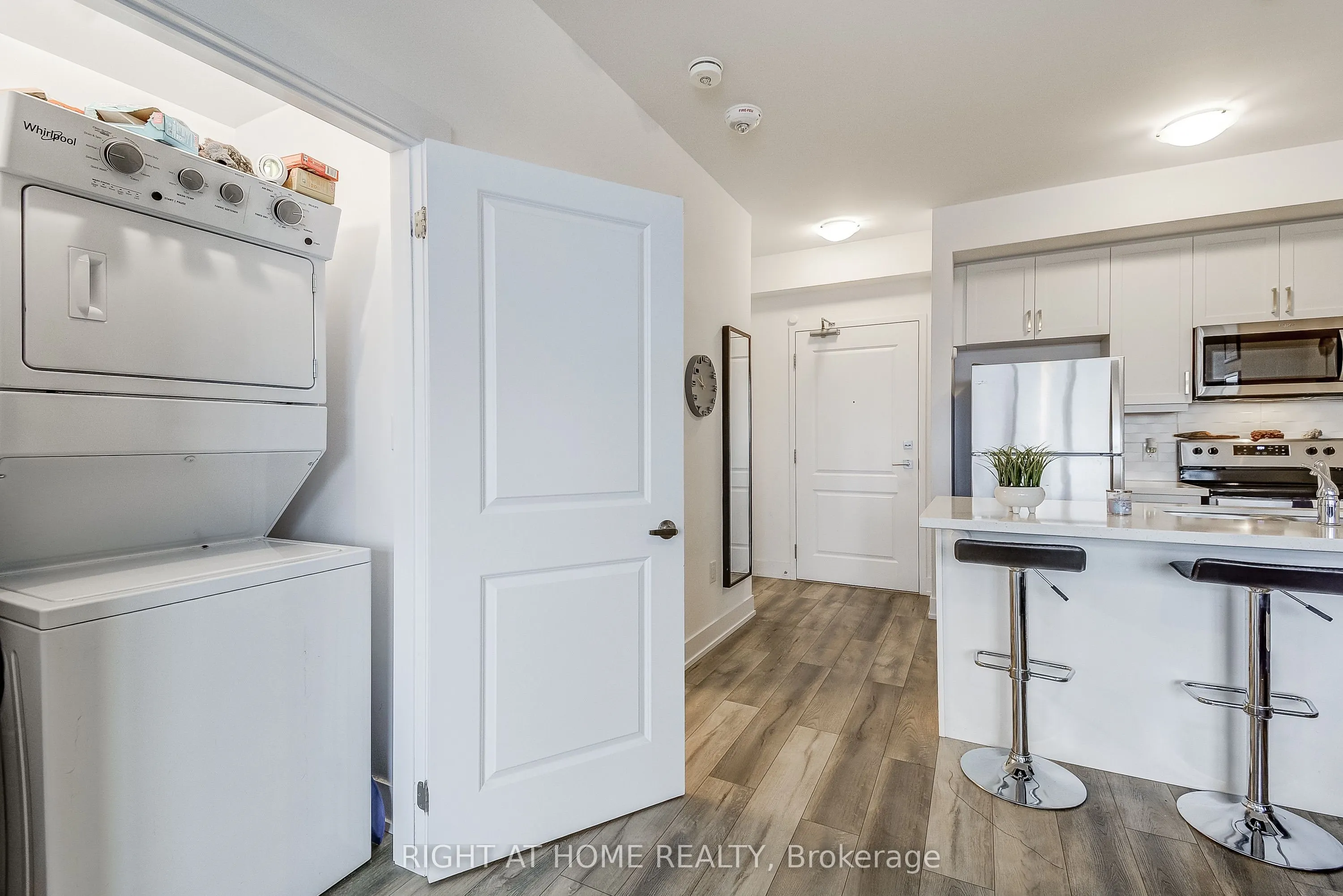 470 Dundas Street E #604