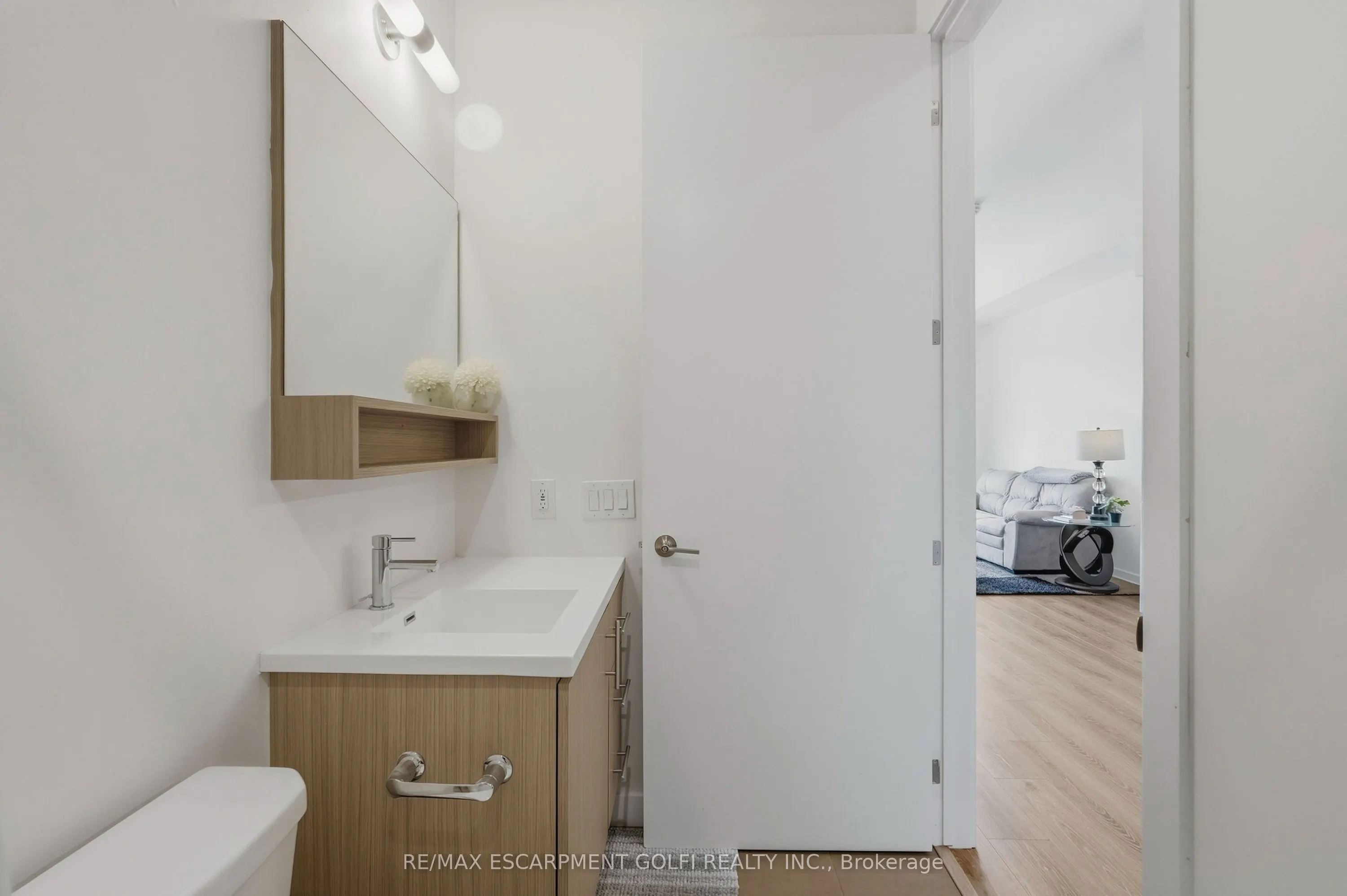 10 Esplanade Lane #616