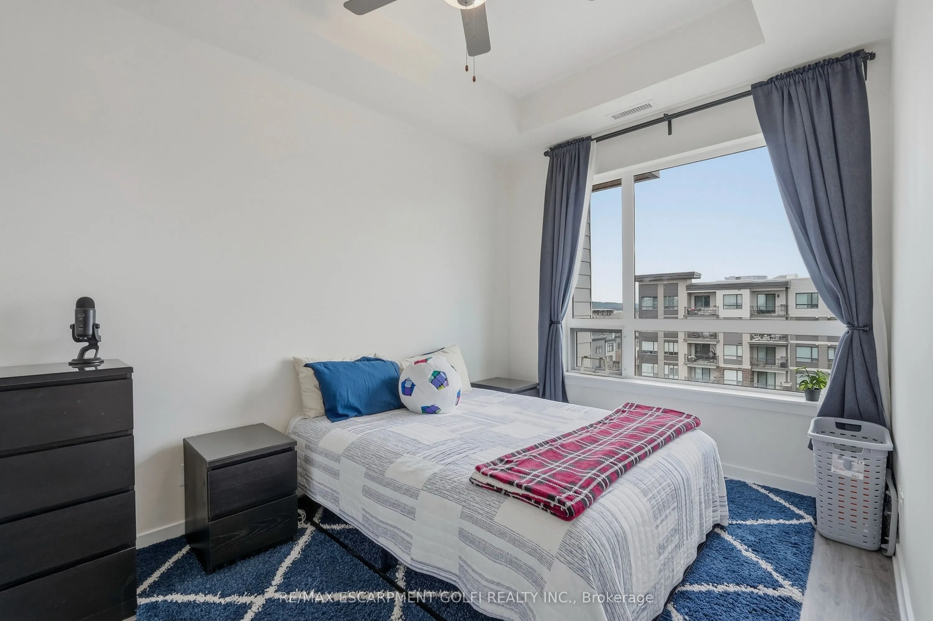 10 Esplanade Lane #616