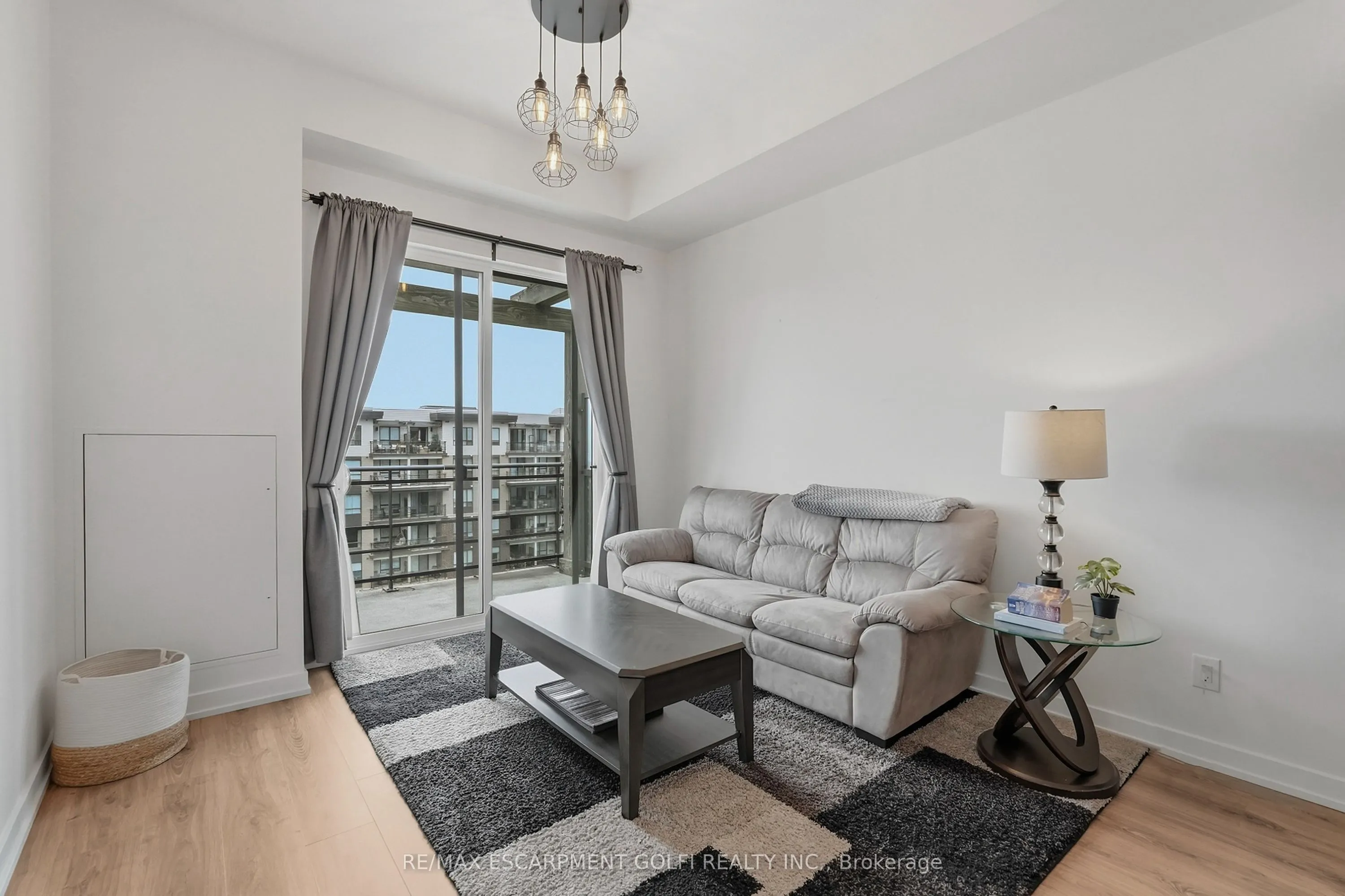 10 Esplanade Lane #616