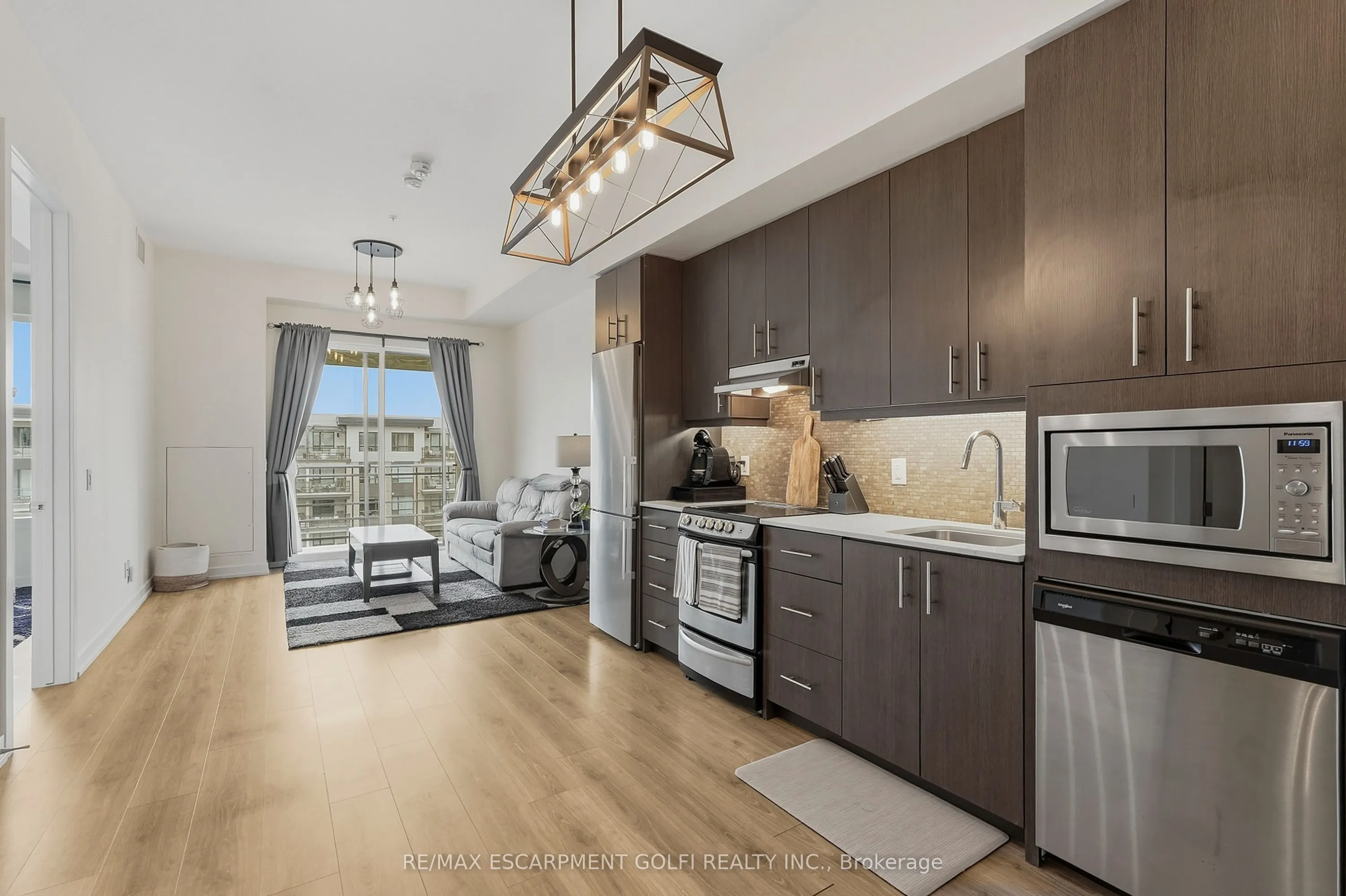 10 Esplanade Lane #616