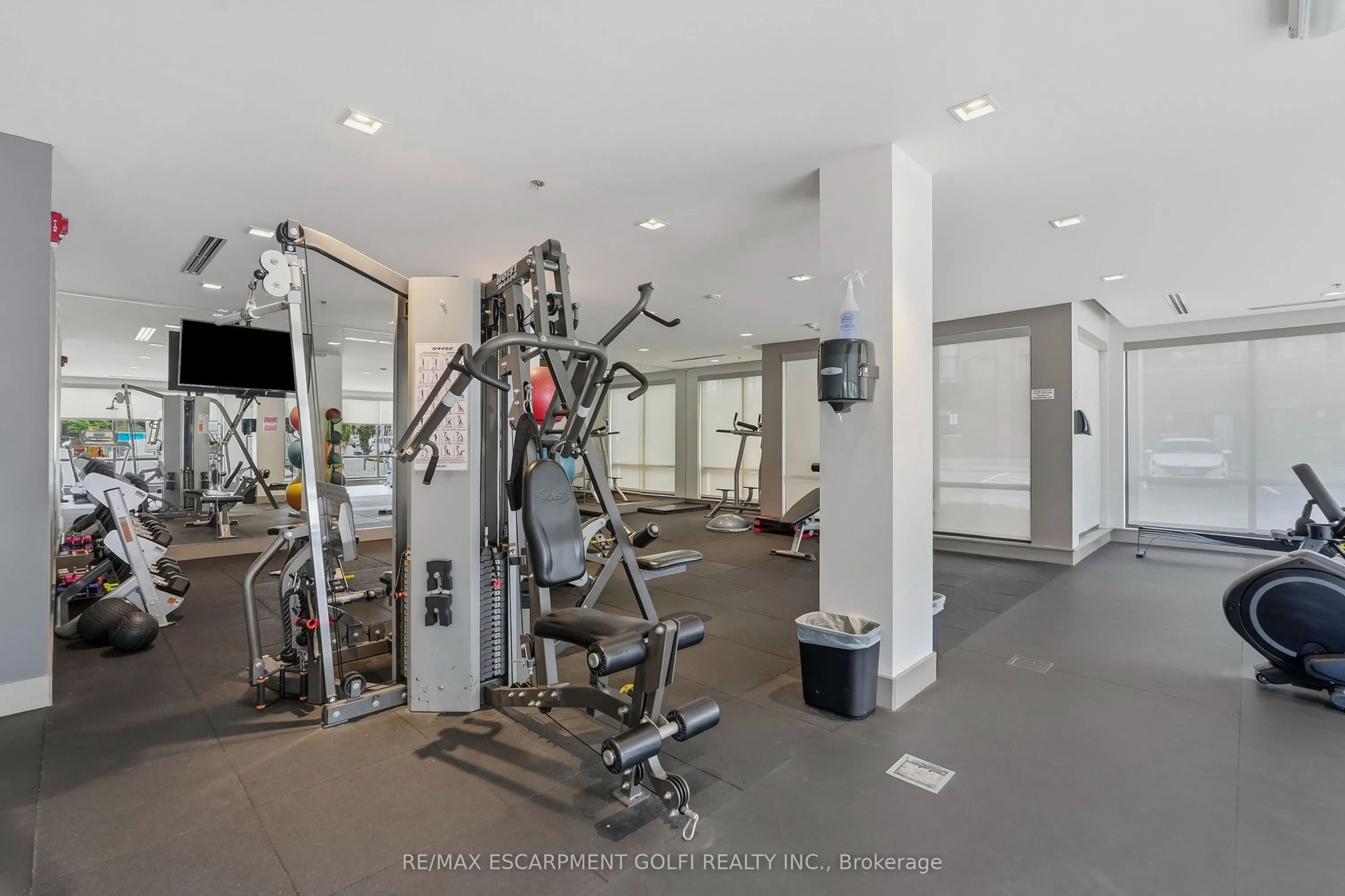 10 Esplanade Lane #616