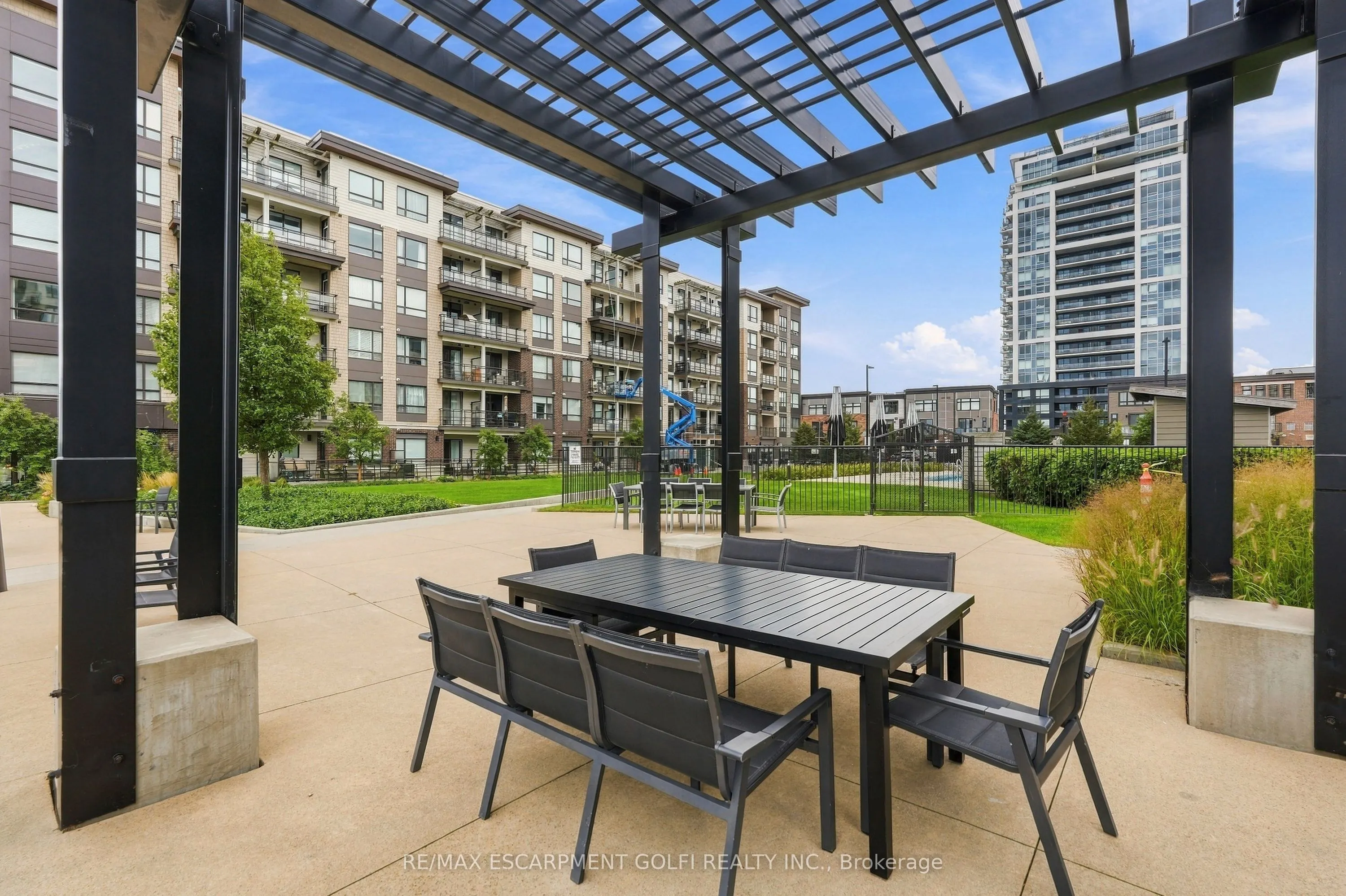 10 Esplanade Lane #616