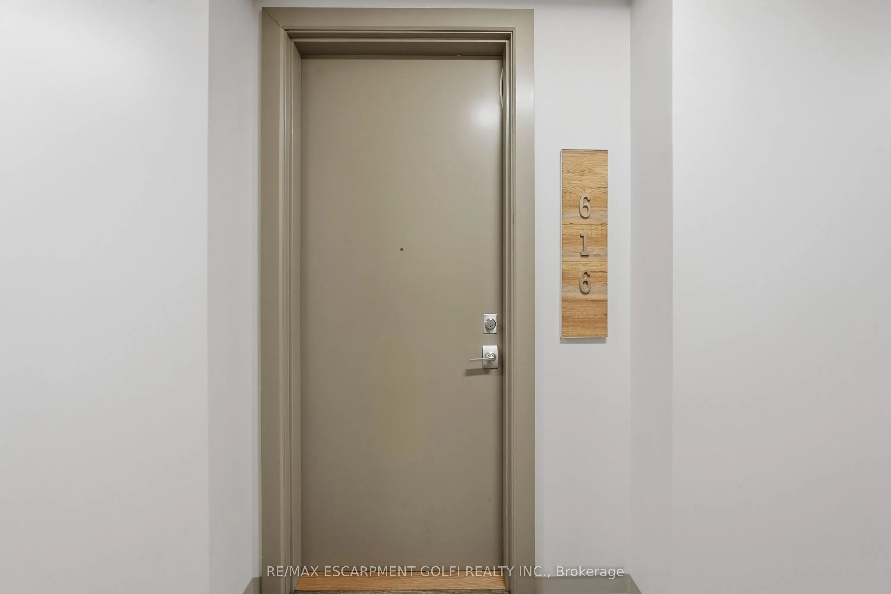 10 Esplanade Lane #616