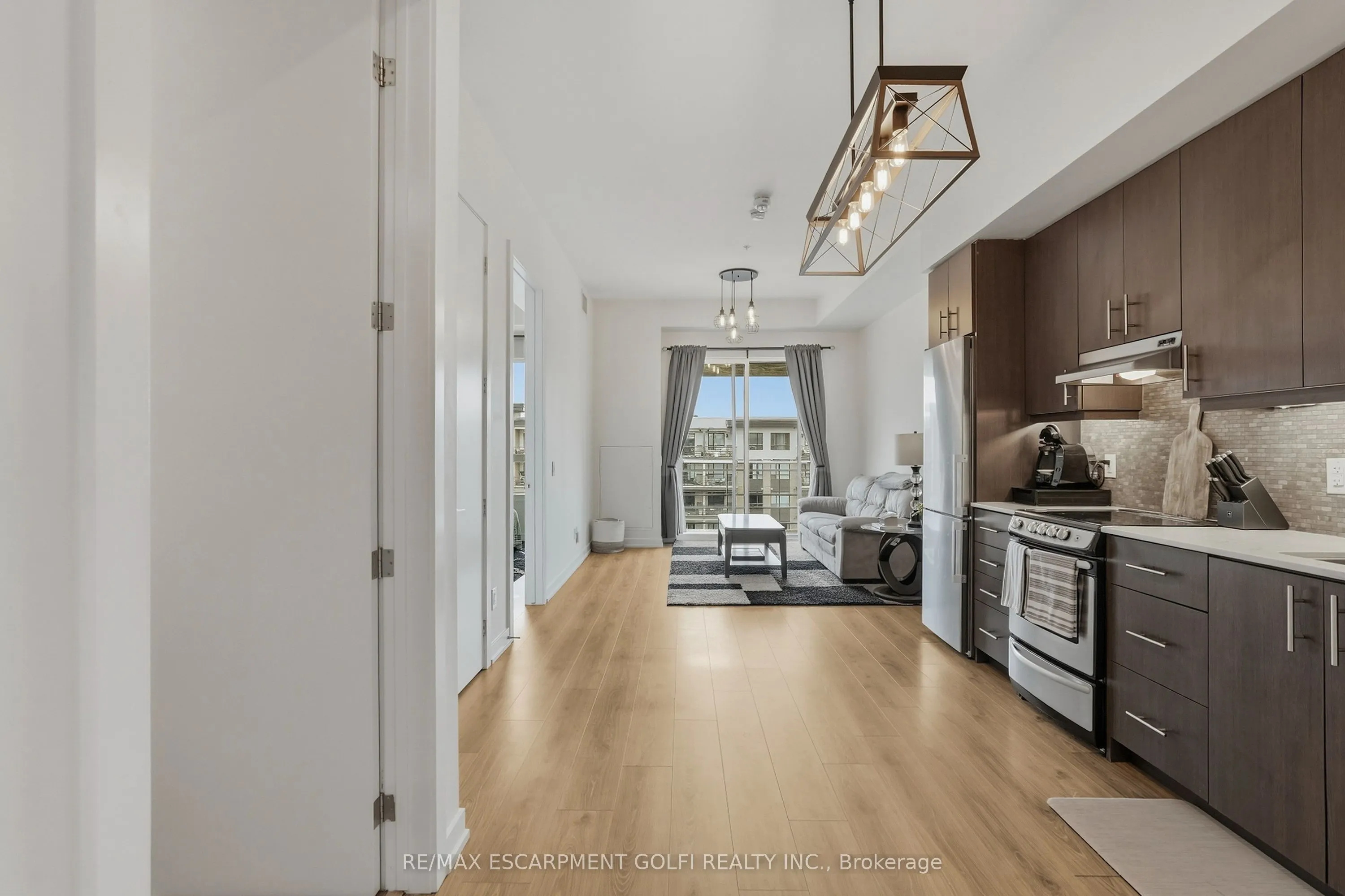 10 Esplanade Lane #616