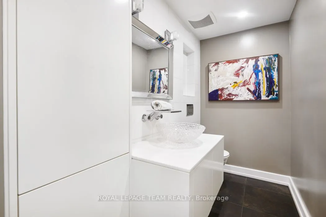 997 North River Road #101C