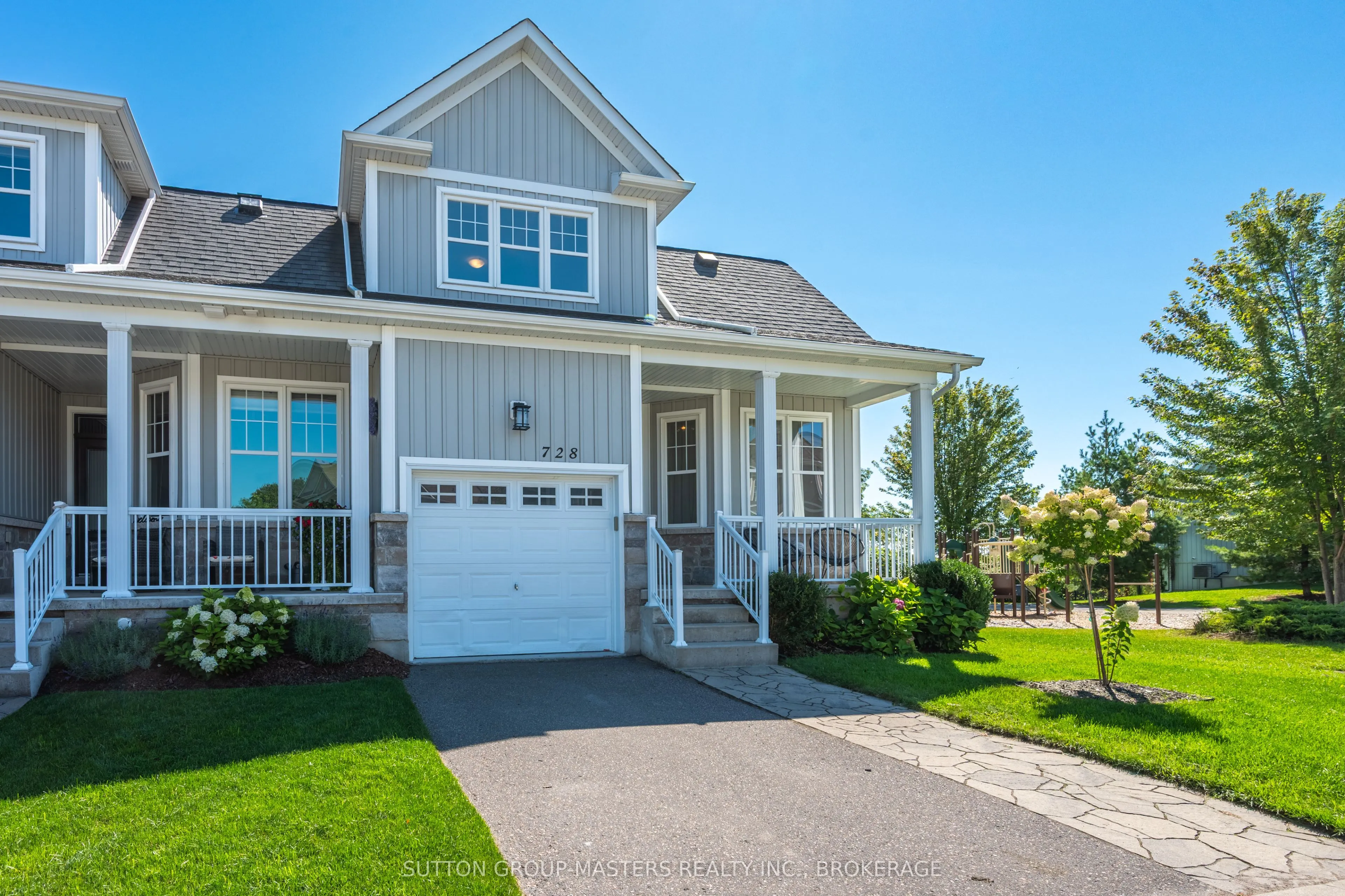 728 Newmarket Lane