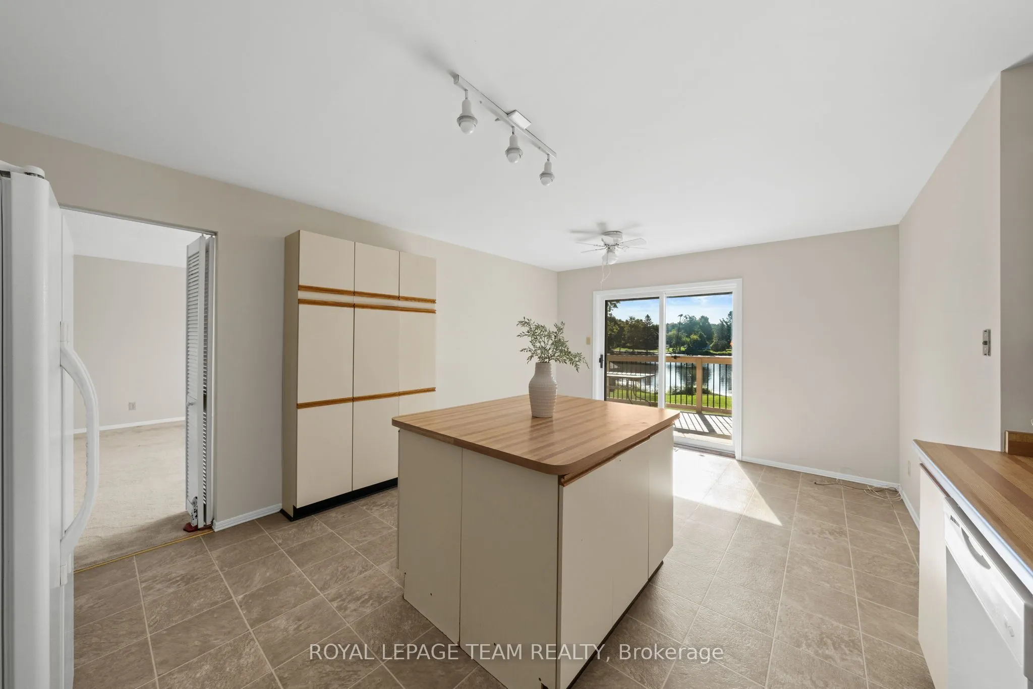 6591 Marina Drive