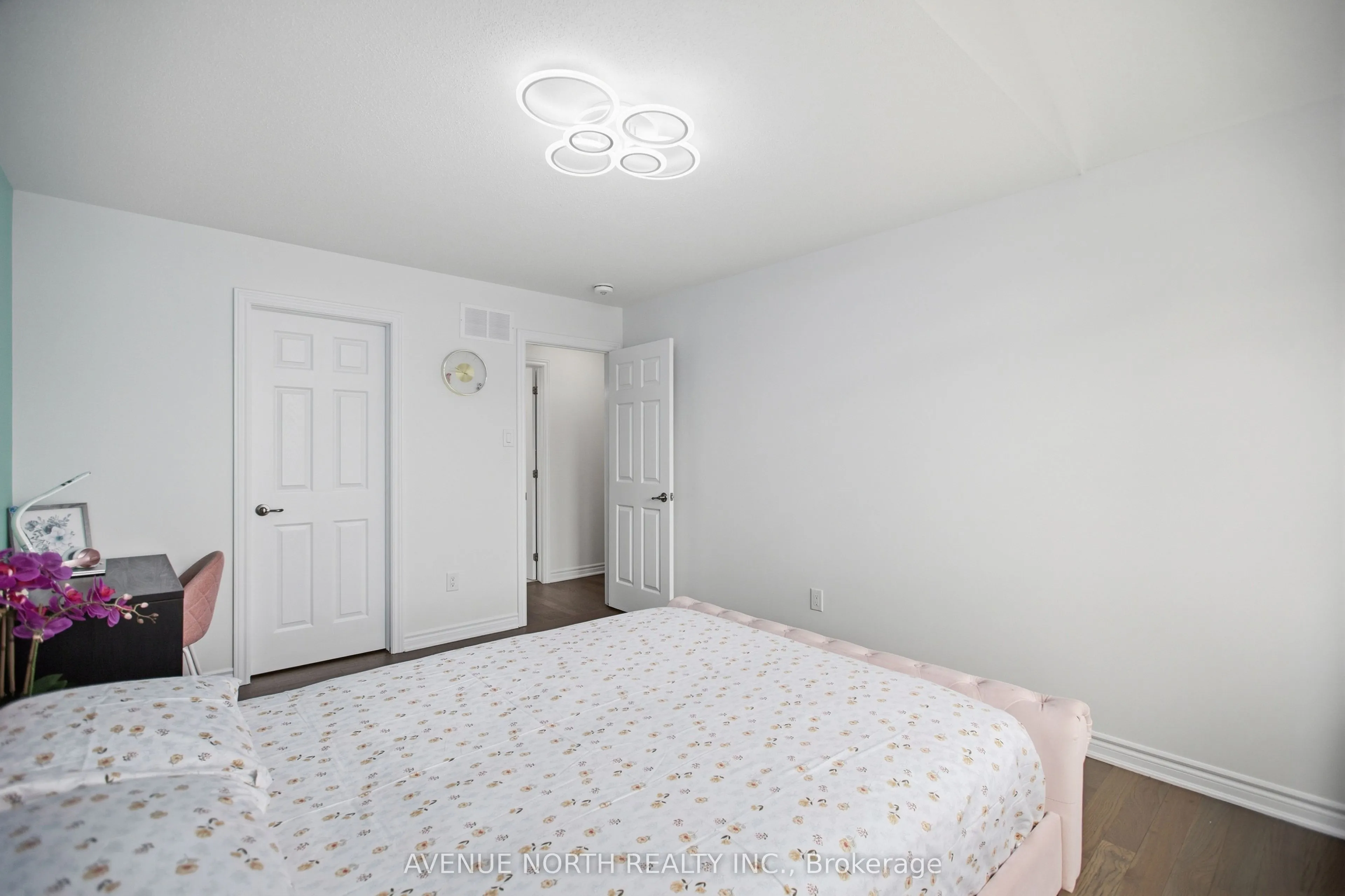 834 Regulus Ridge