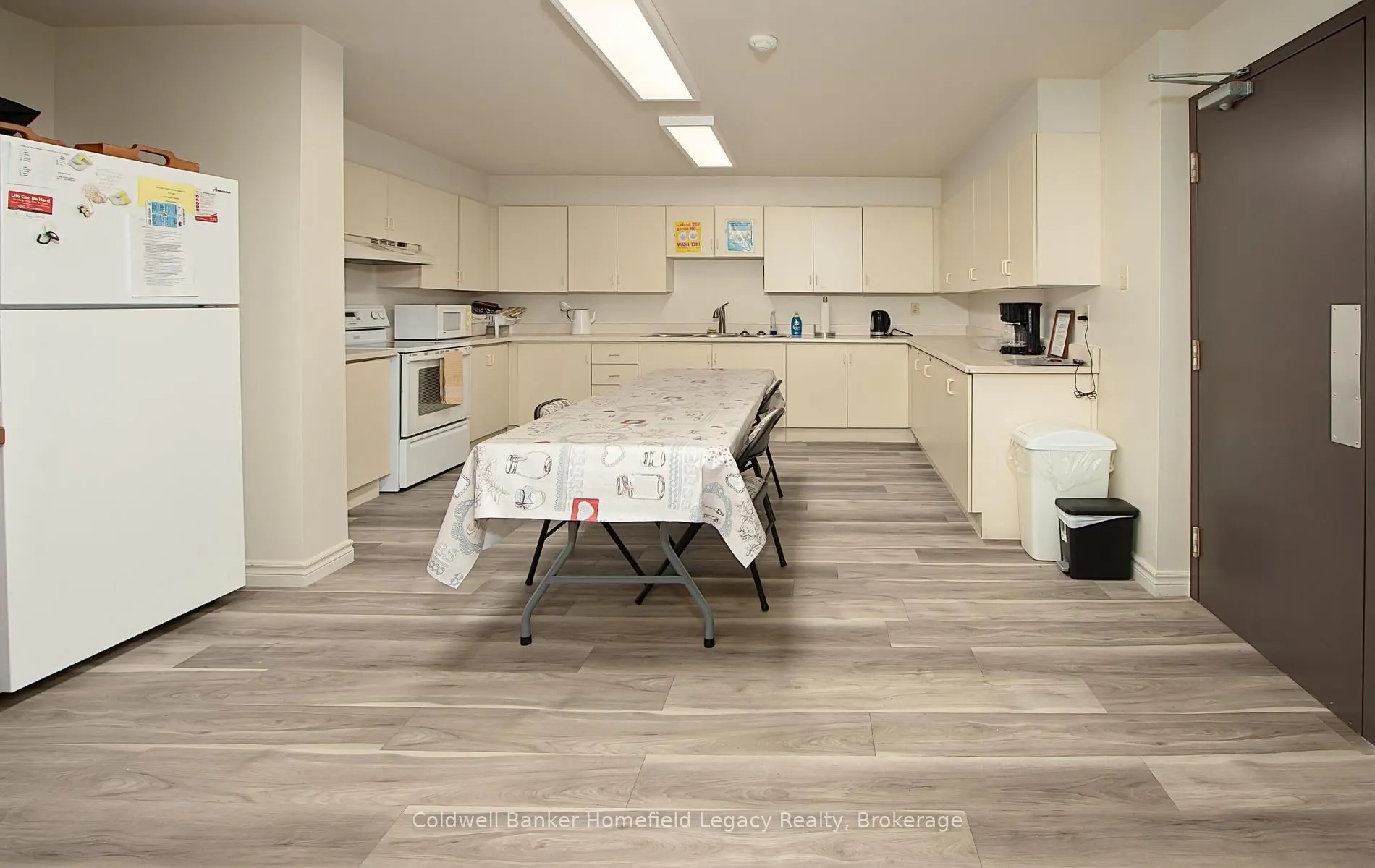 22 St Andrew Street N #408