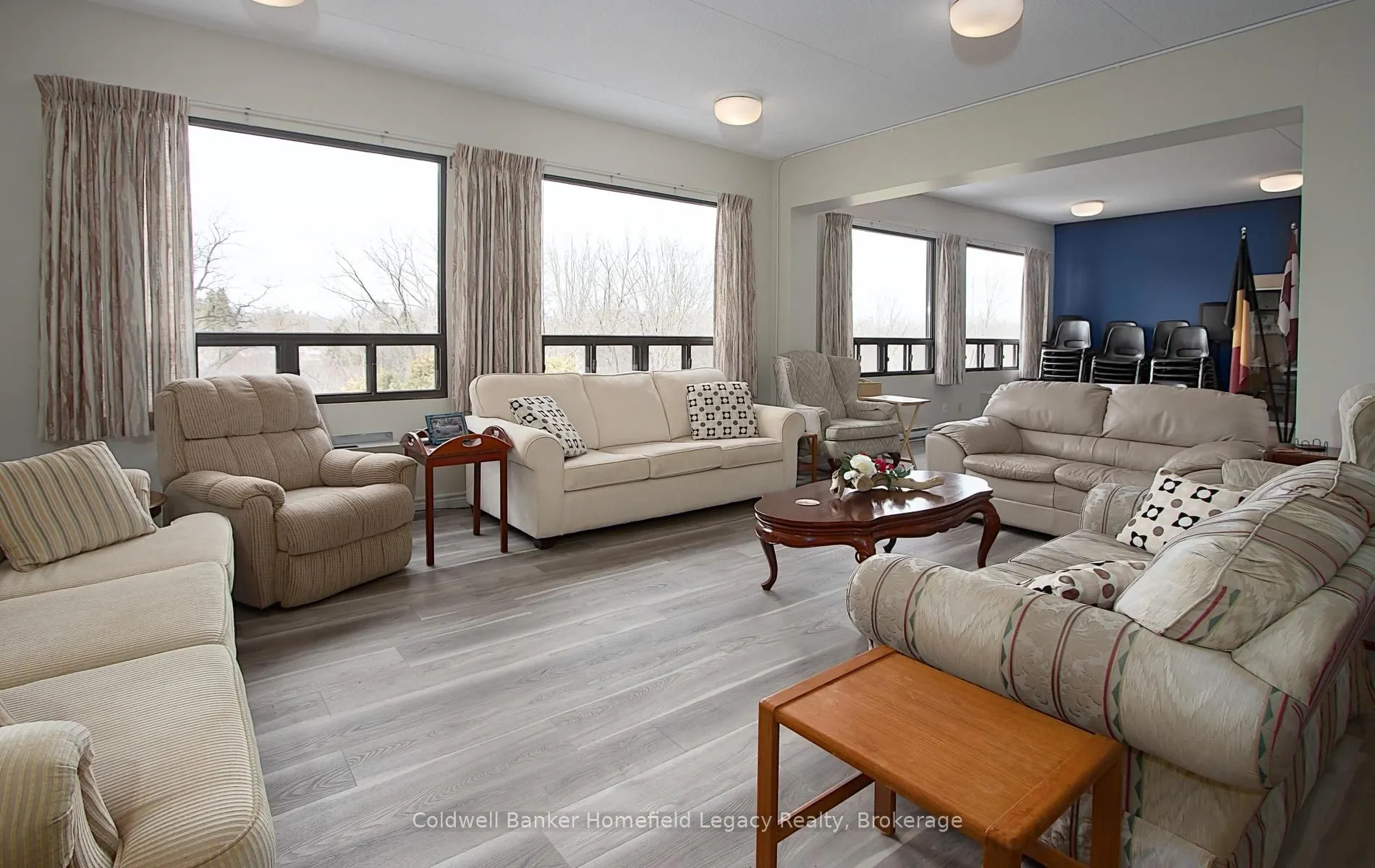 22 St Andrew Street N #408