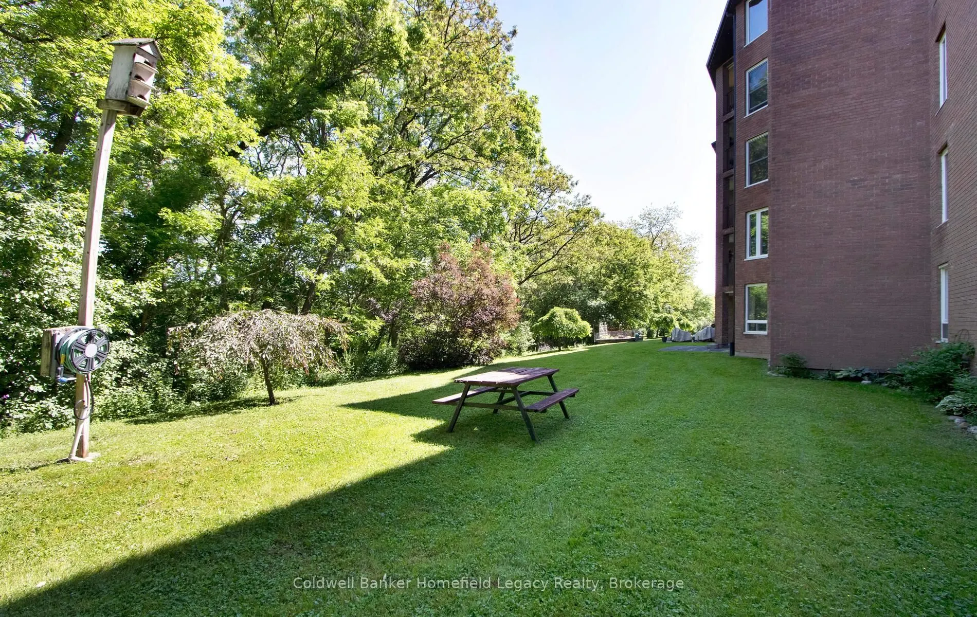 22 St Andrew Street N #408