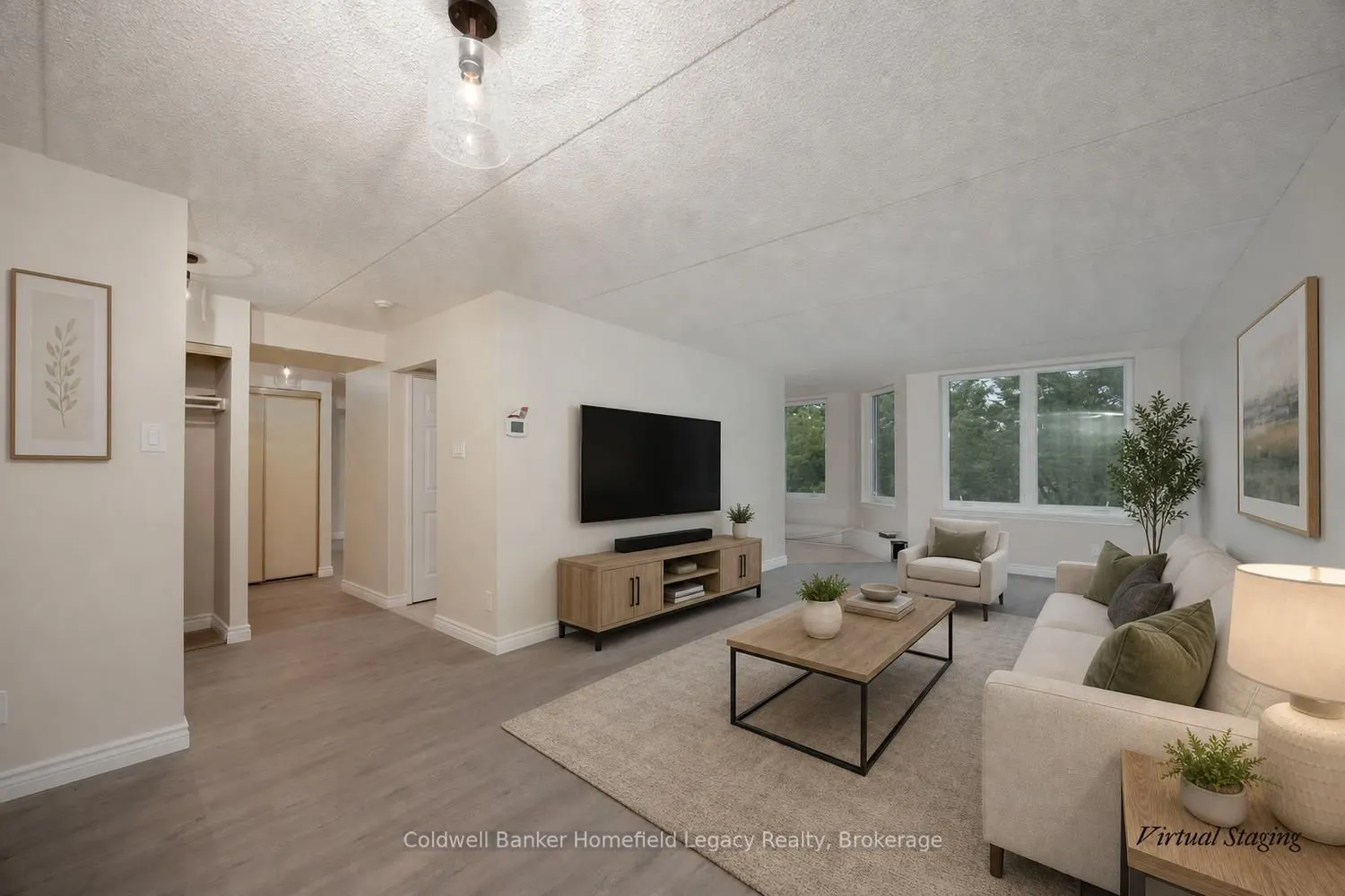 22 St Andrew Street N #408