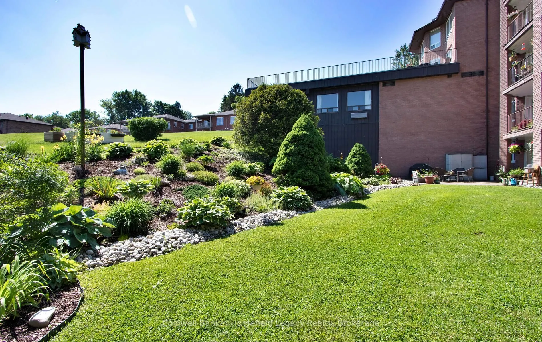22 St Andrew Street N #408