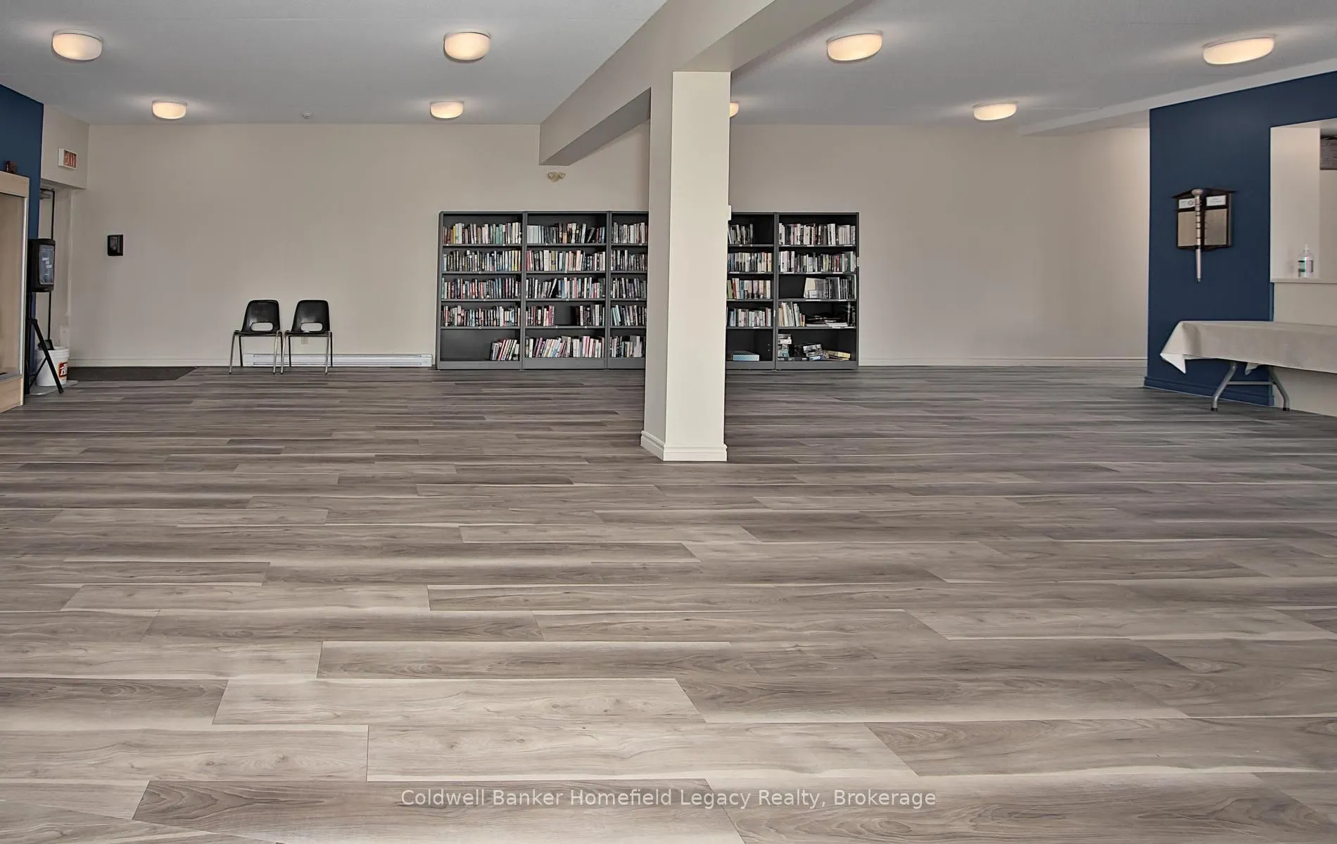 22 St Andrew Street N #408