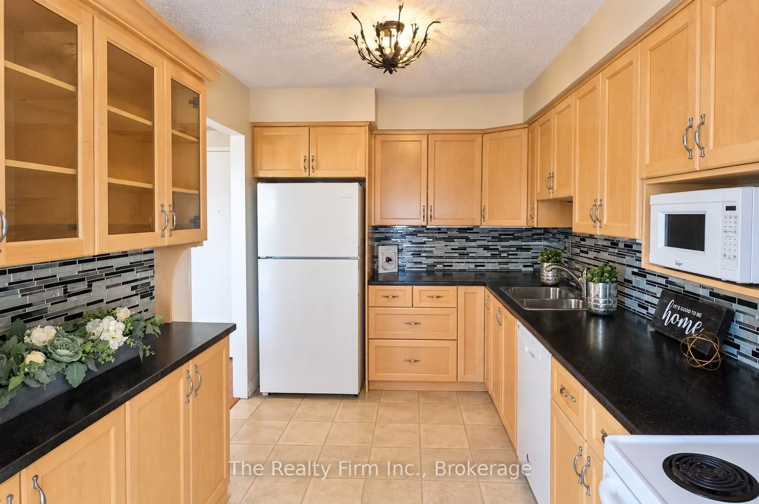 640 West Street N #805