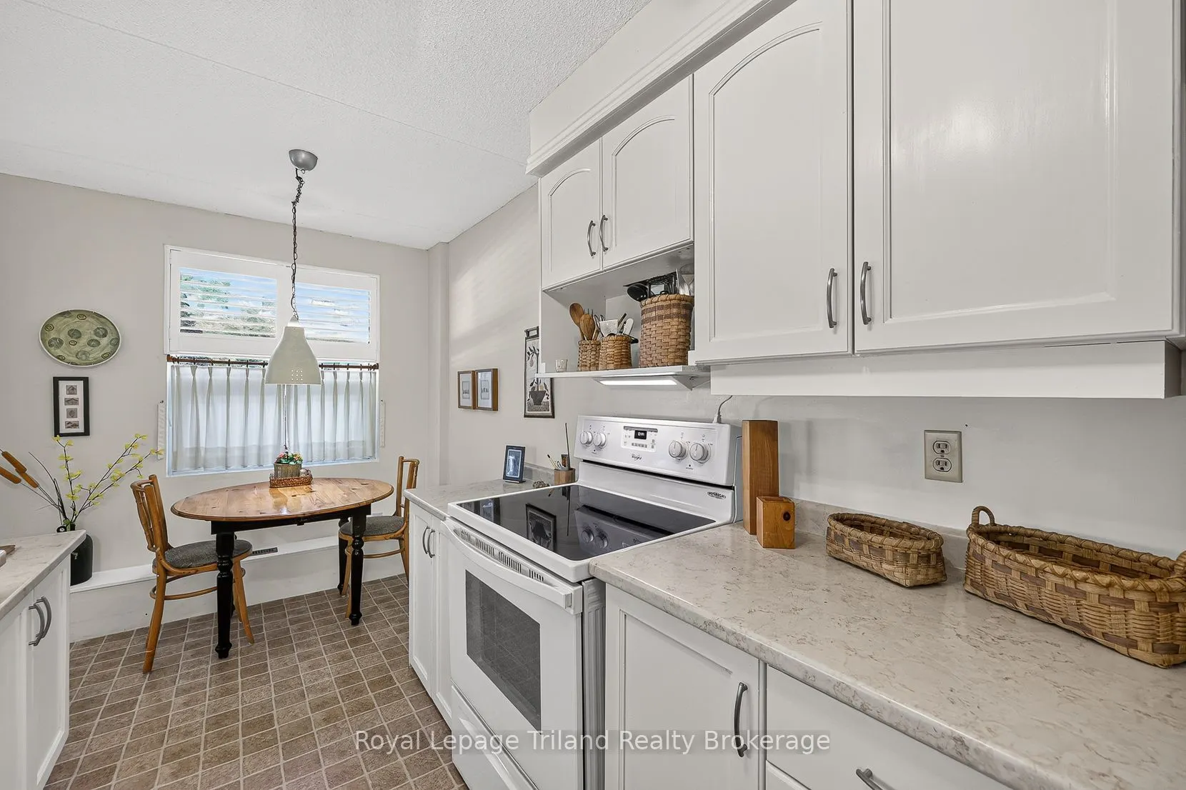 217 Thames Street S #101
