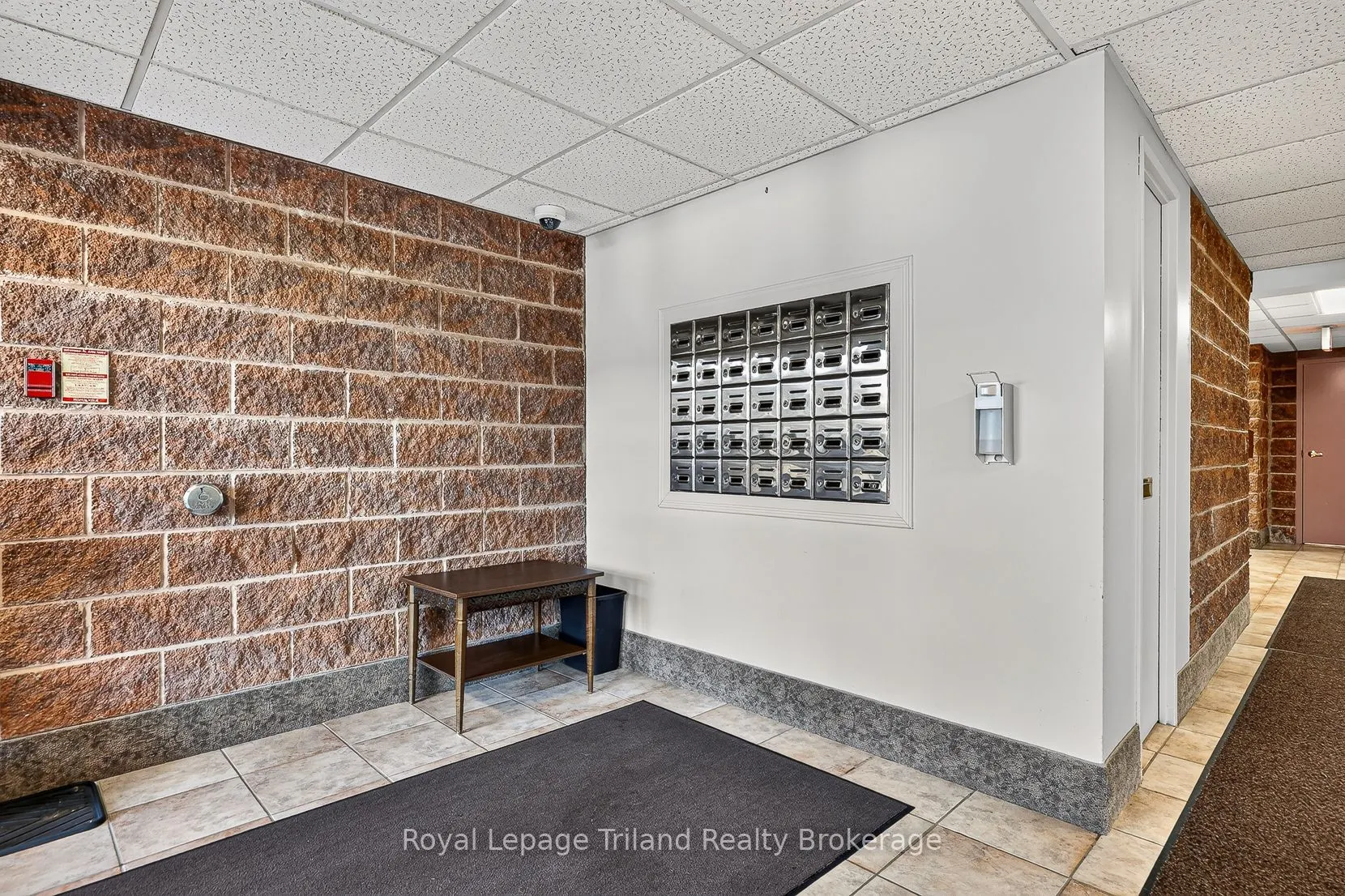 217 Thames Street S #101