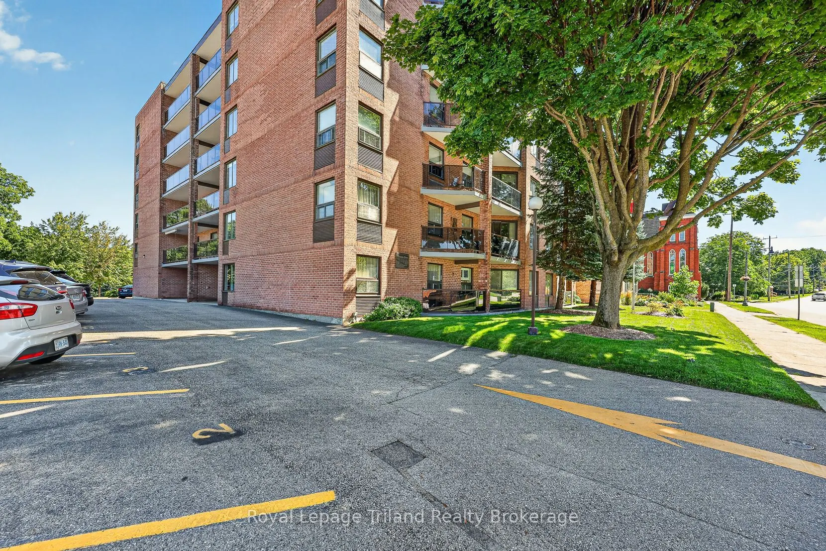 217 Thames Street S #101