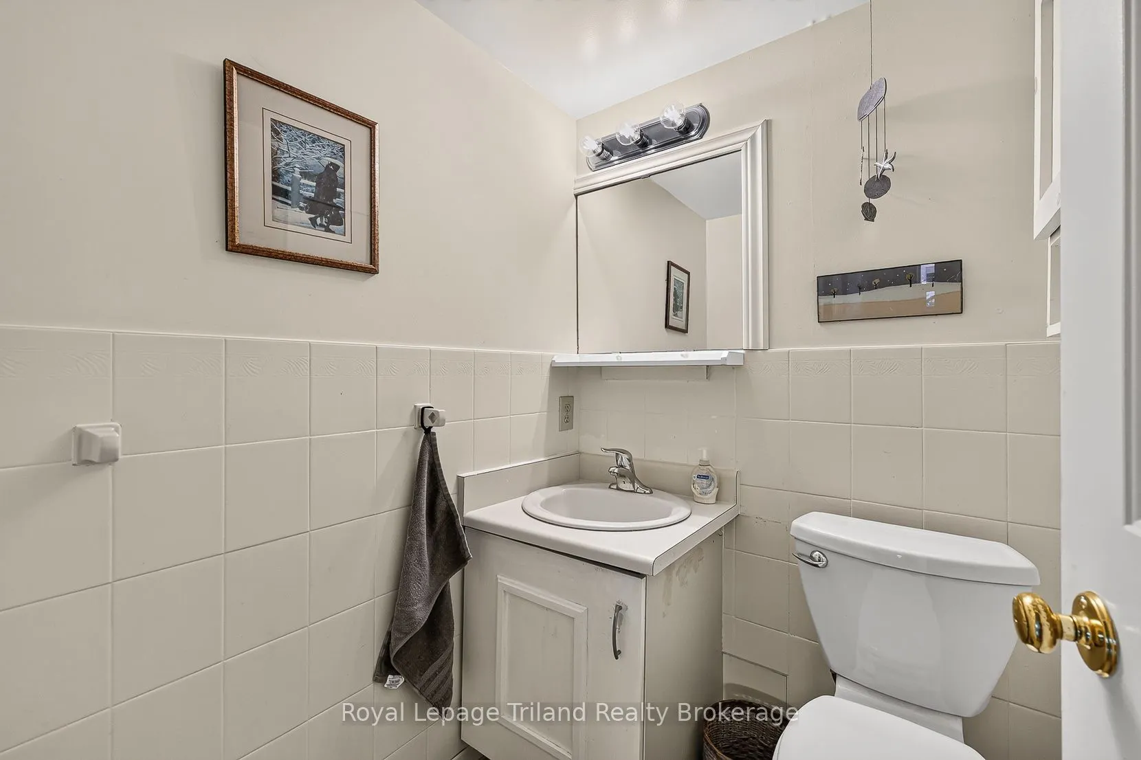 217 Thames Street S #101
