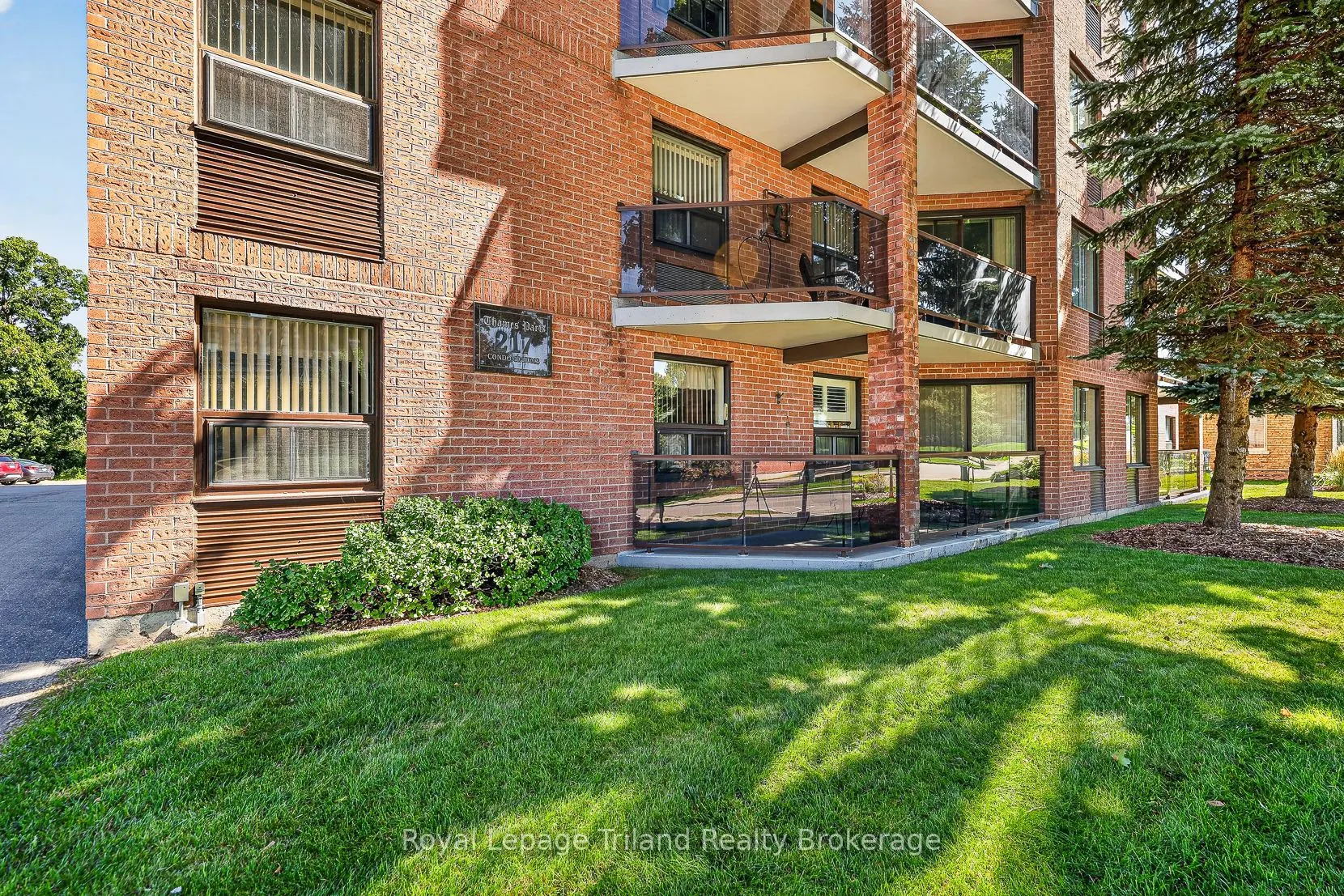 217 Thames Street S #101