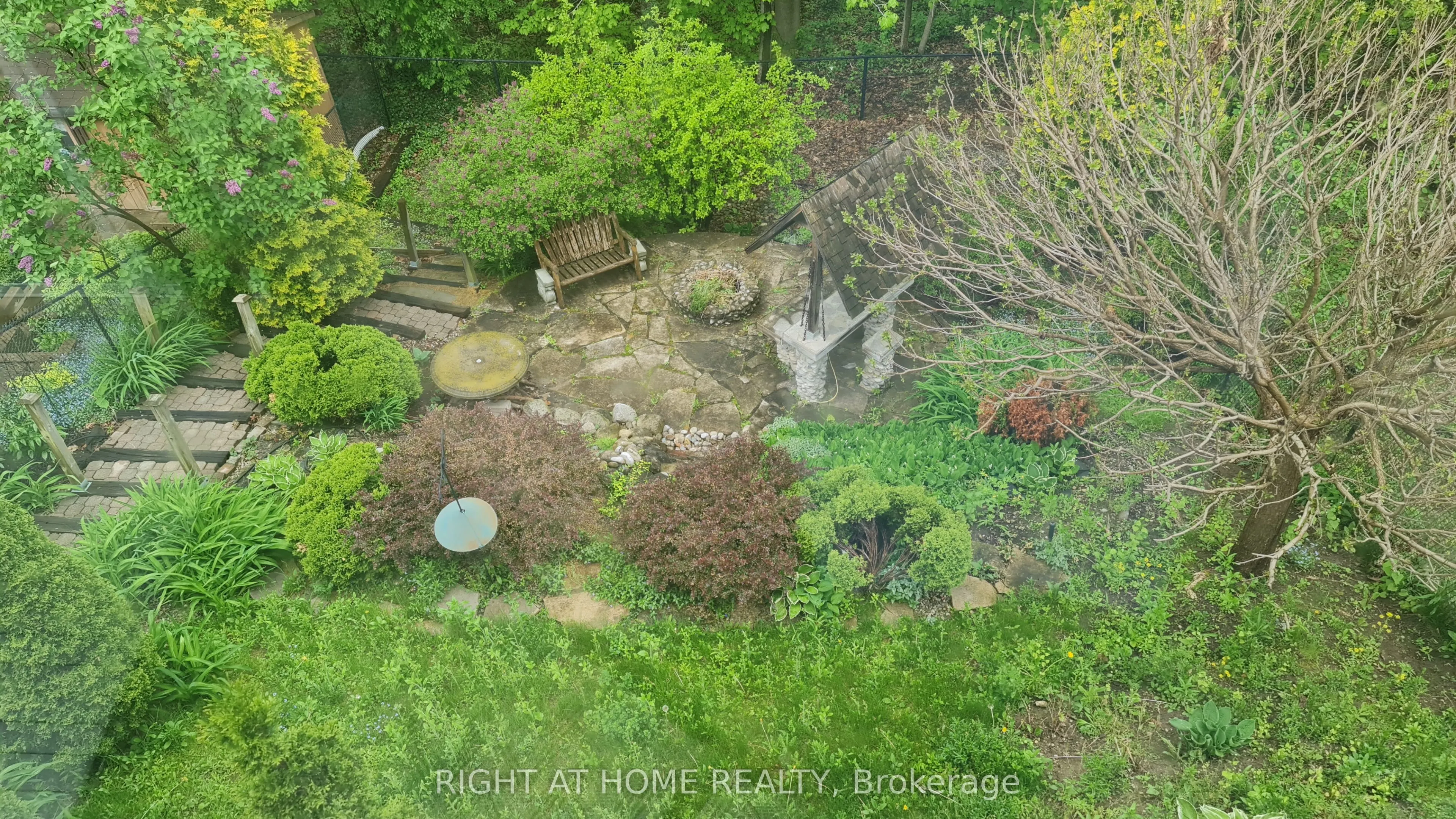 172 Lena Crescent #2