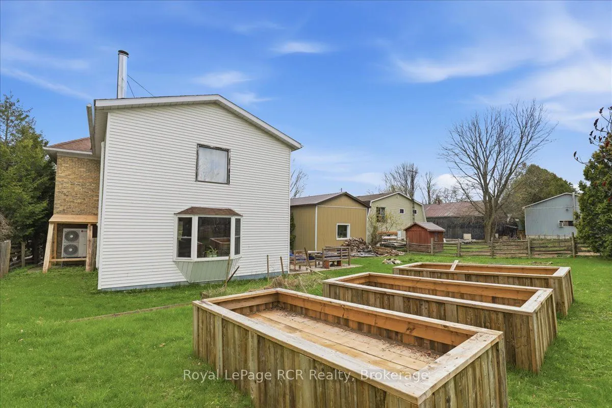 392010 Grey Road 109