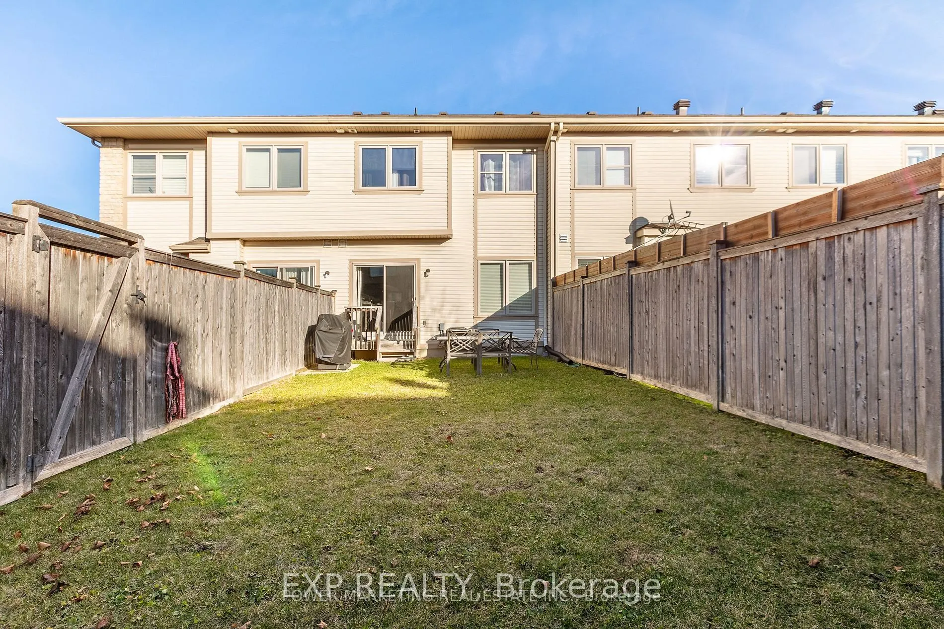 2200 NANTES Street