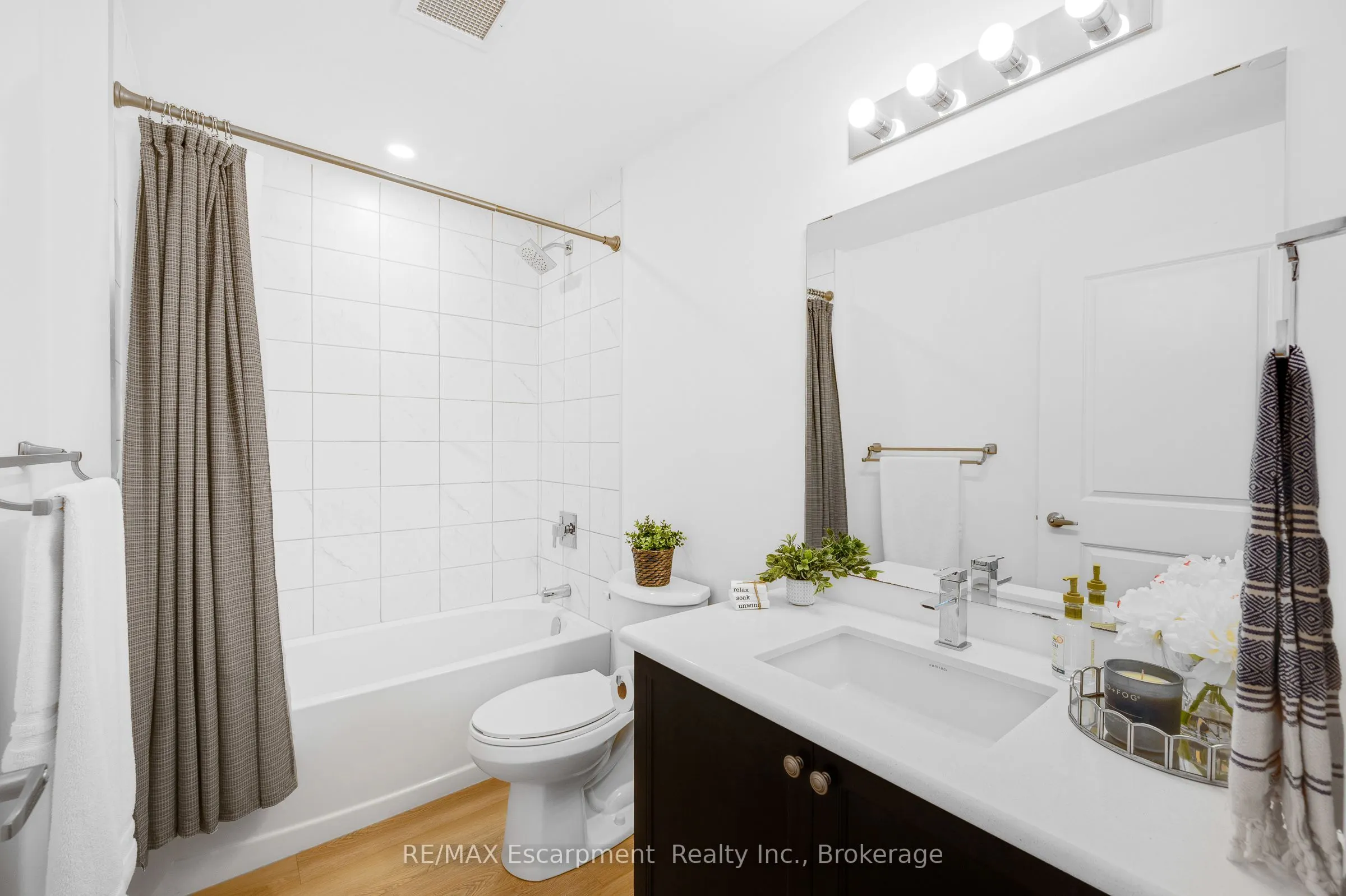 470 Dundas Street E #309