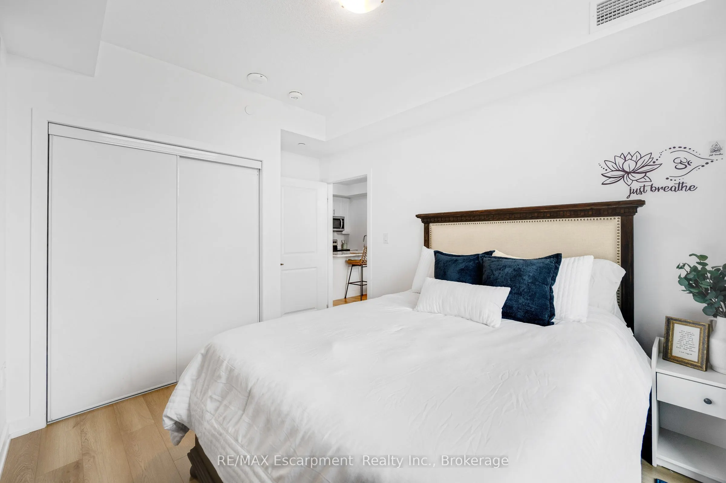 470 Dundas Street E #309