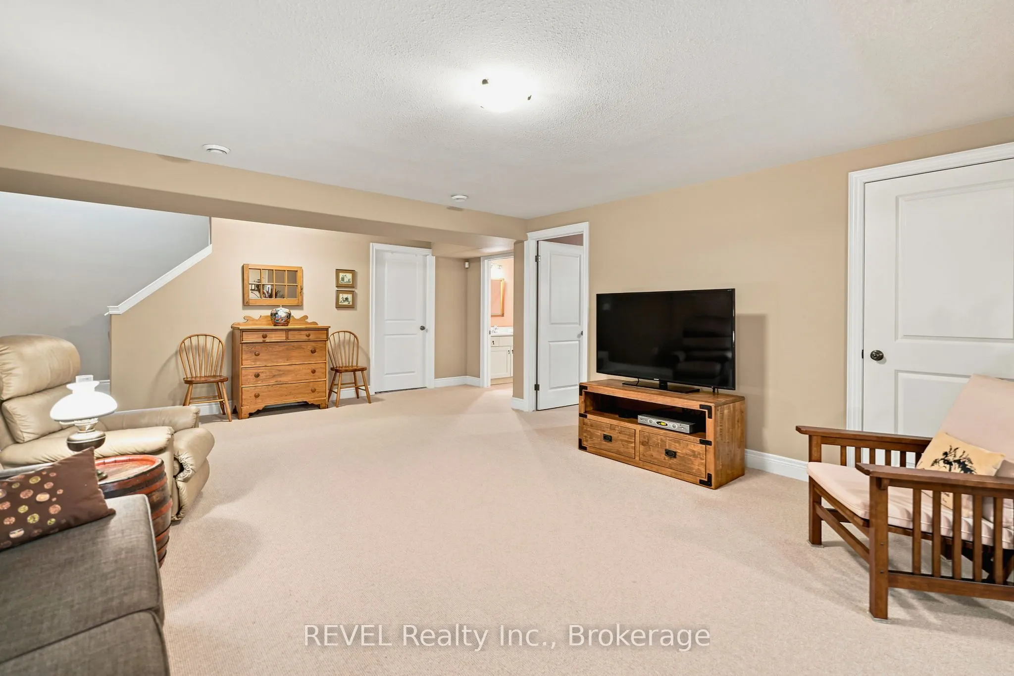90 Sunrise Court