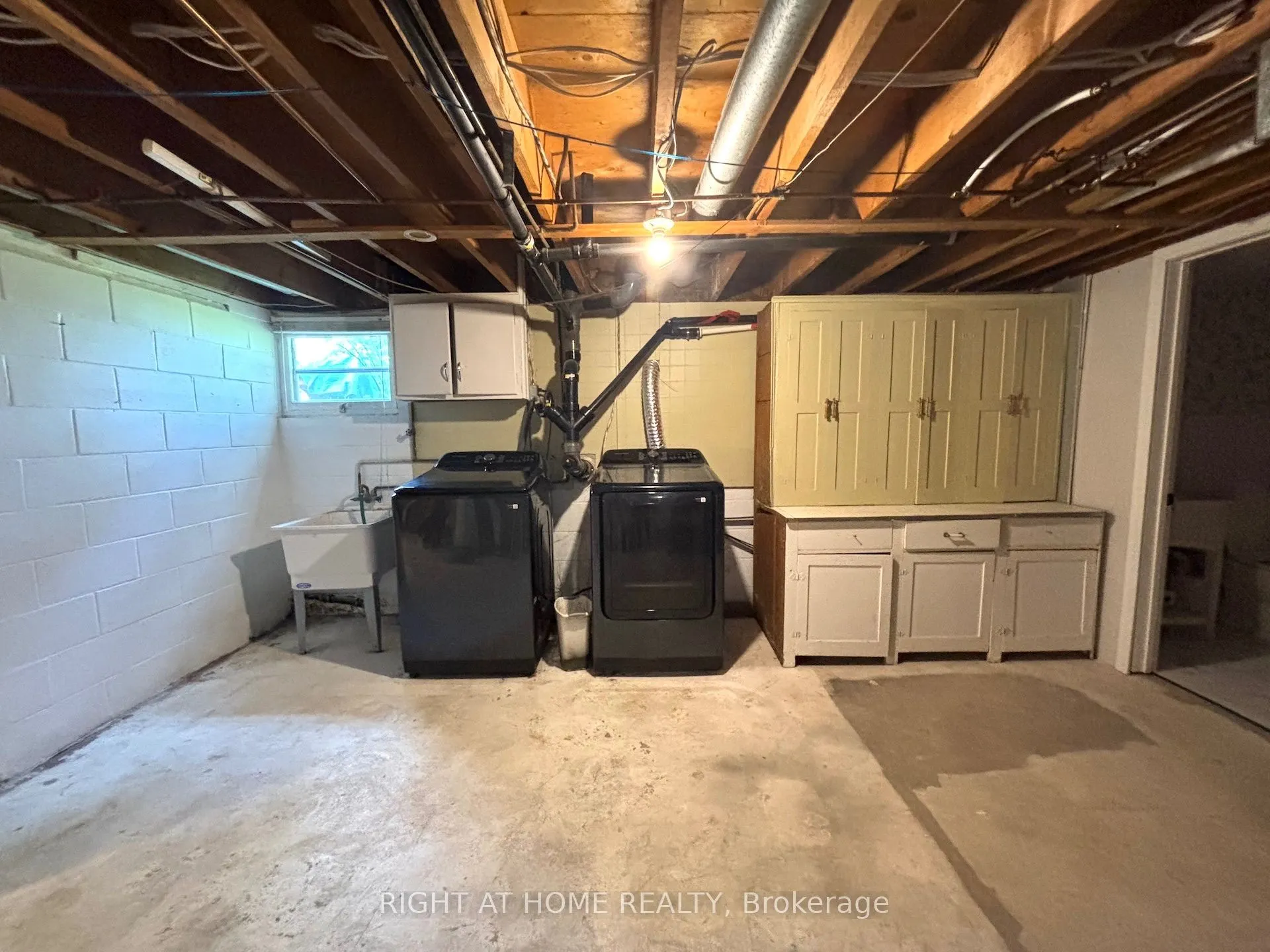 594 Miller Street